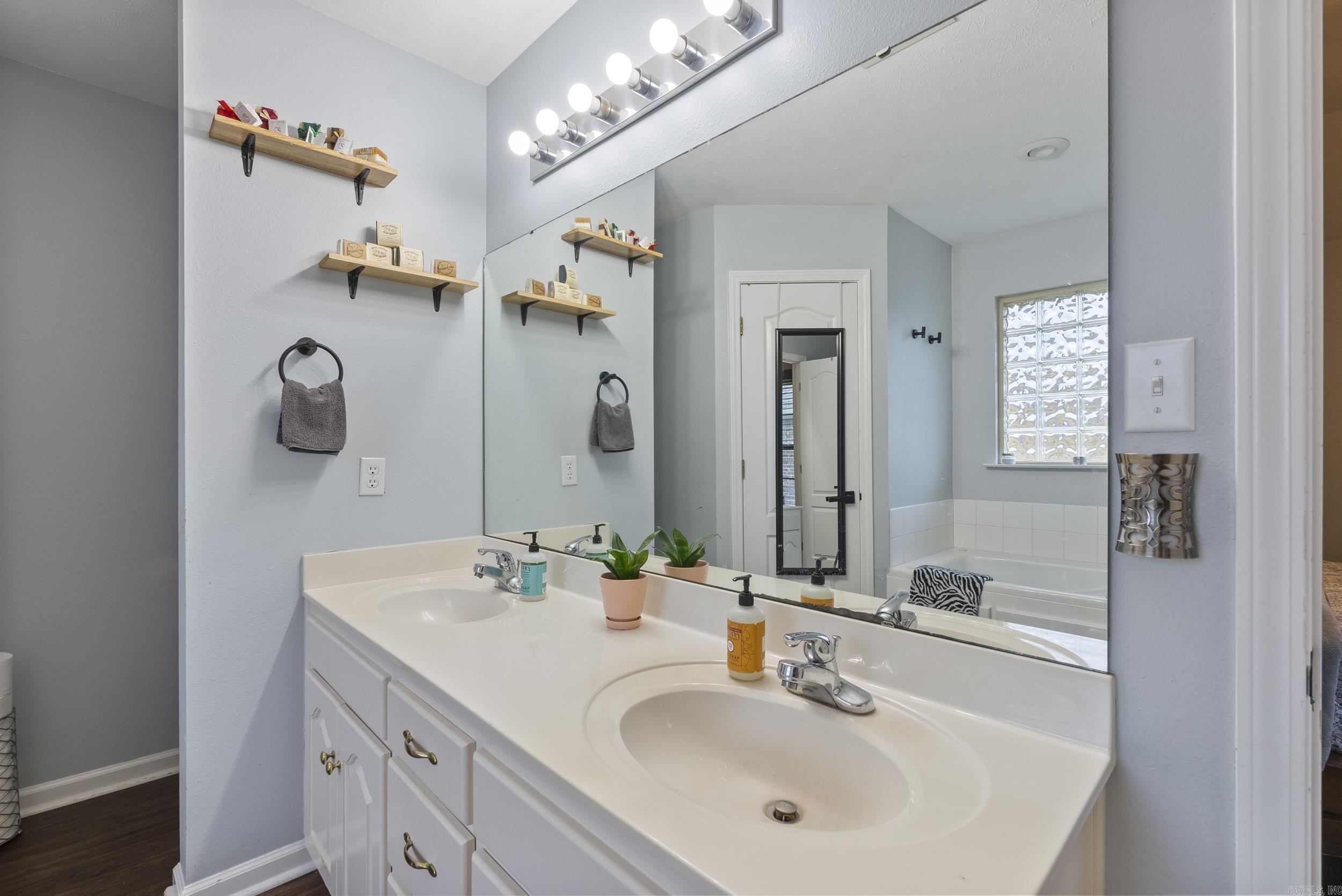 SMITHFIELD - Residential