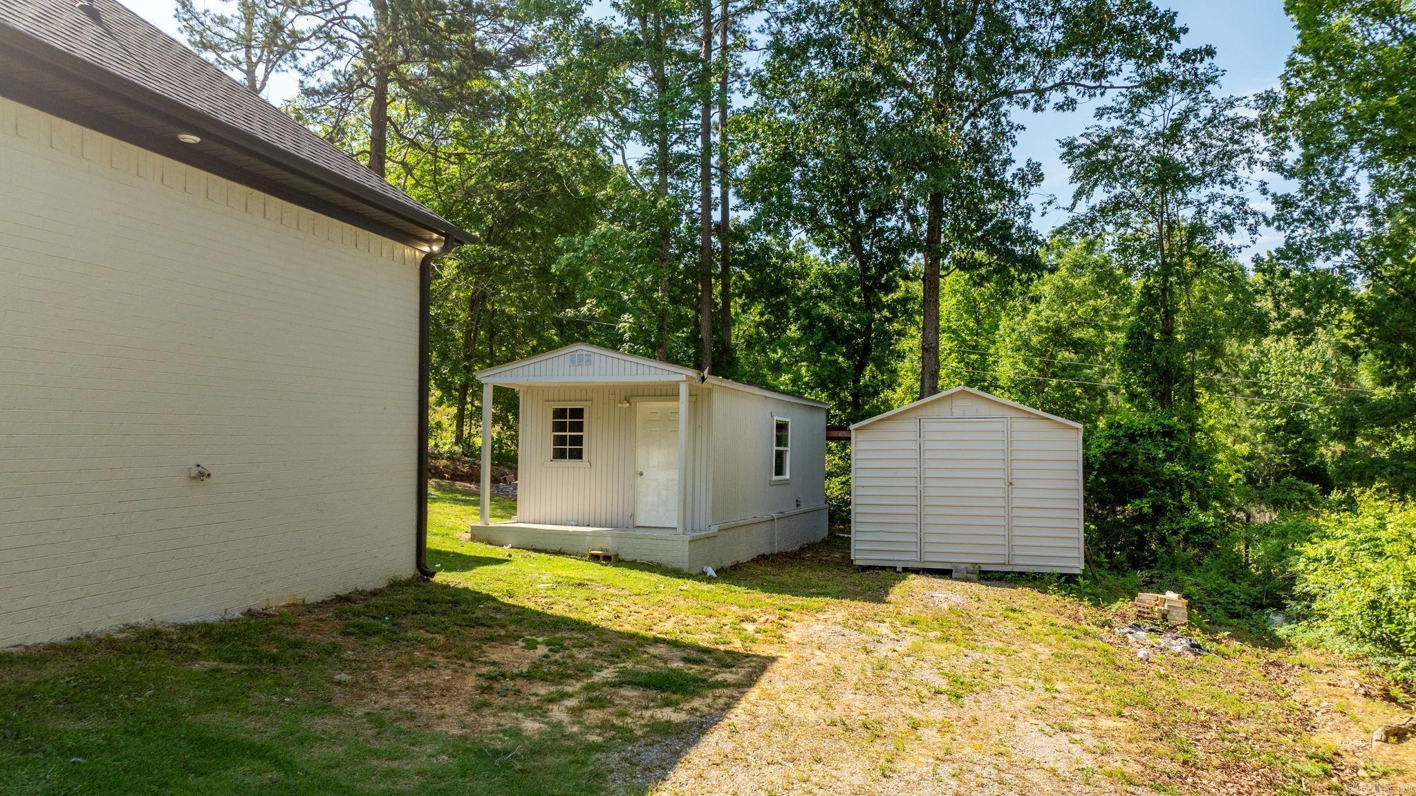 REGENCY HILLS - Residential