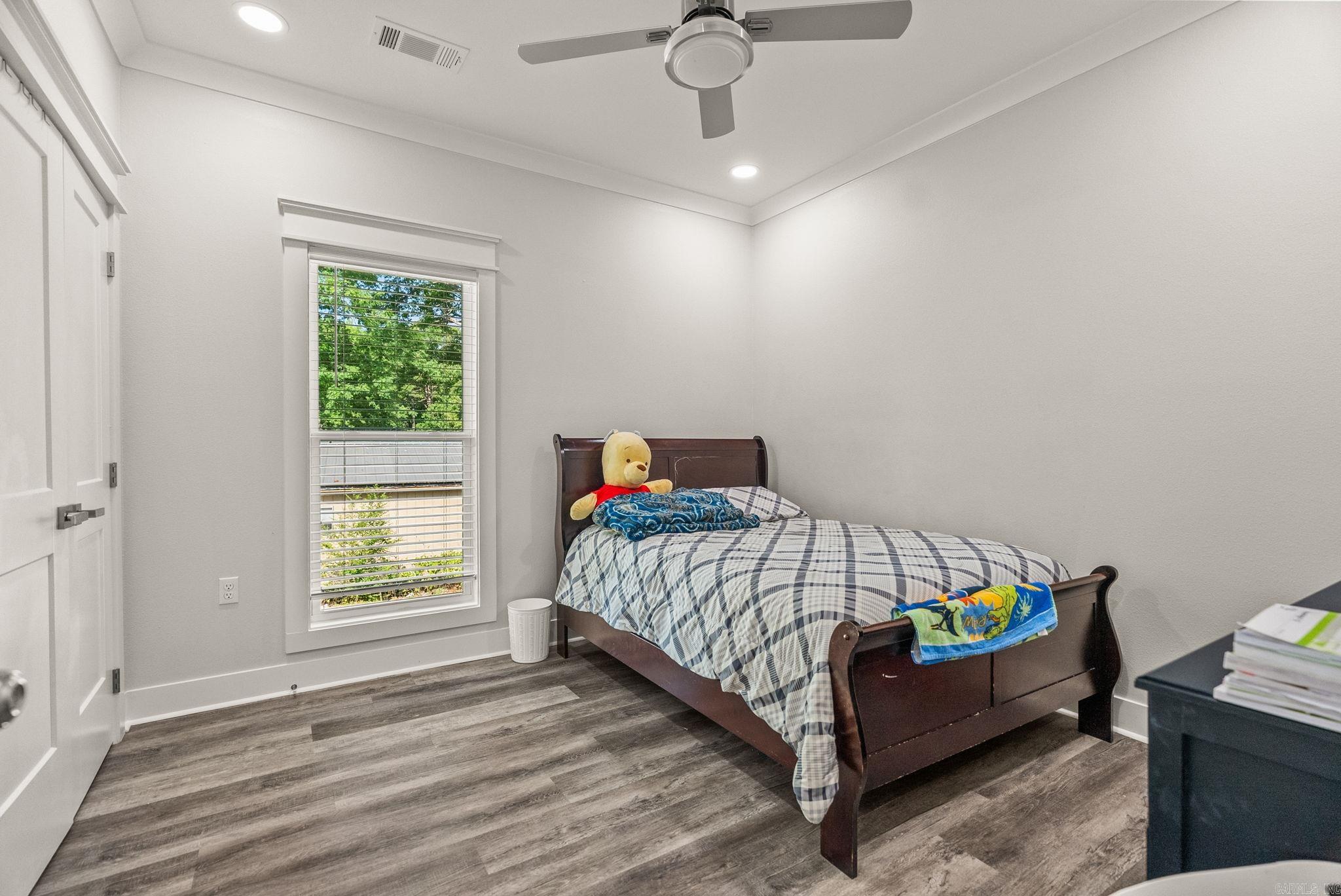 REGENCY HILLS - Residential
