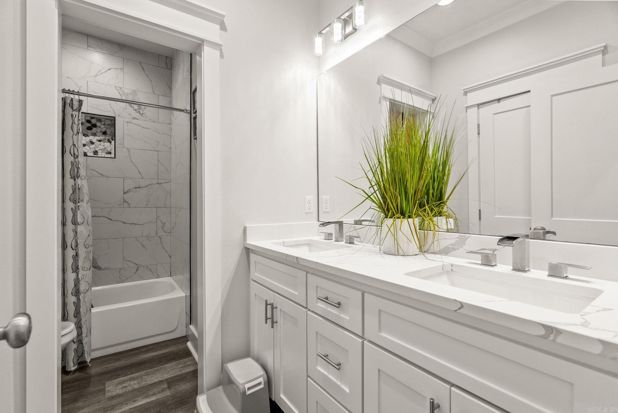 REGENCY HILLS - Residential