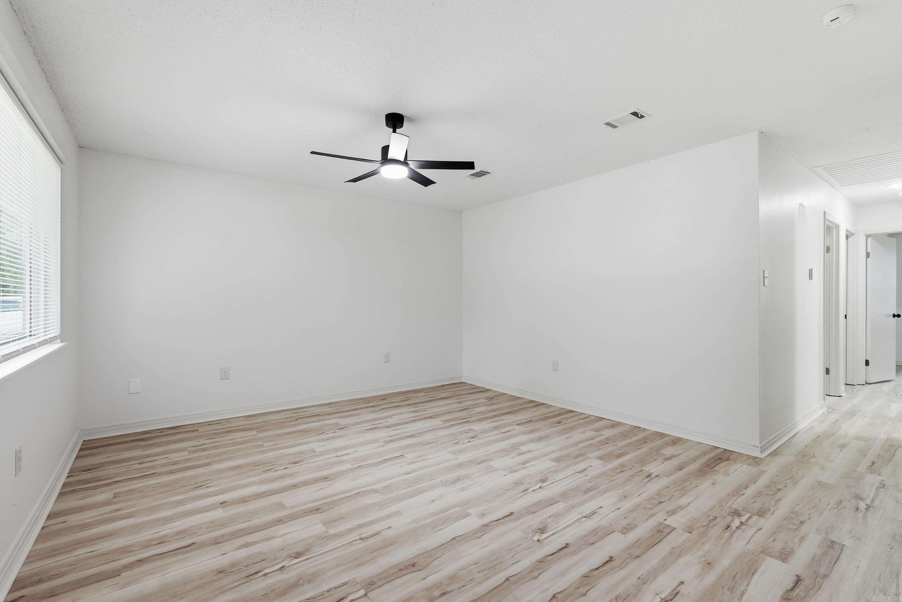 KELLOGG LAKE EST - Residential