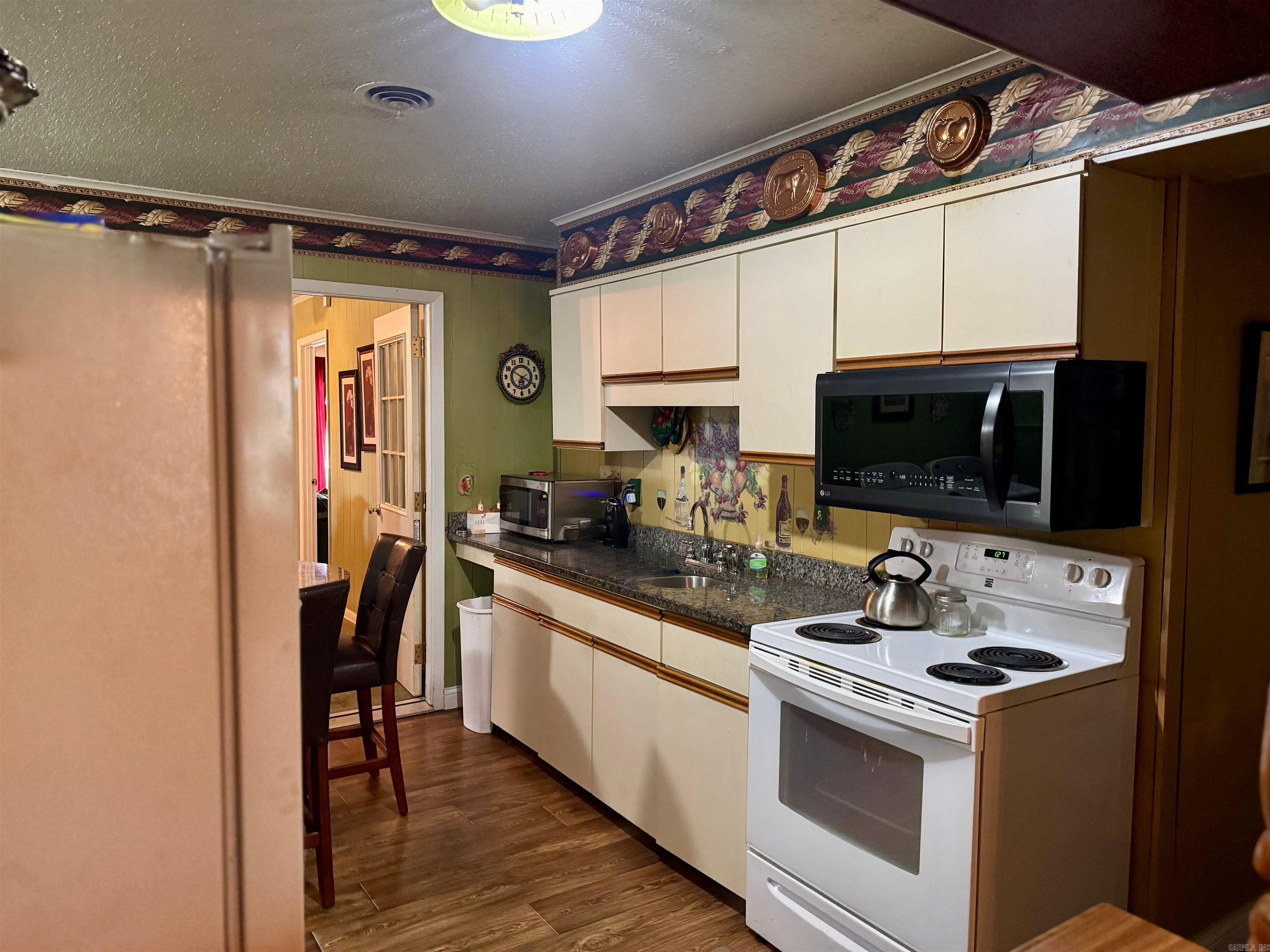 NORTHGATE ESTATES - Residential