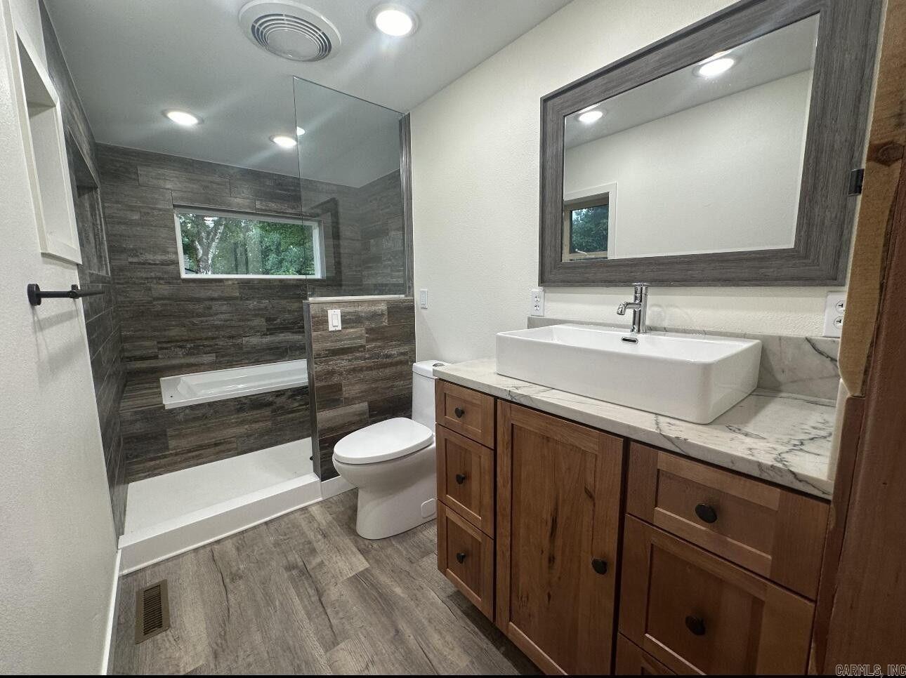 Mammoth Spring - Residential