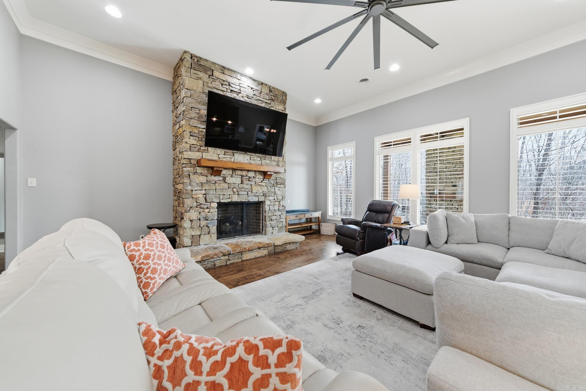 MAUMELLE VALLEY ESTATES - Residential