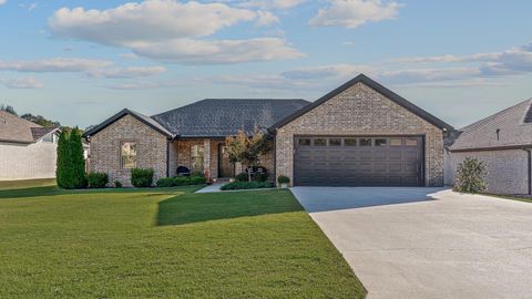Photo of 2307 S 22nd St, Paragould, AR 72450 (MLS # 25042498)
