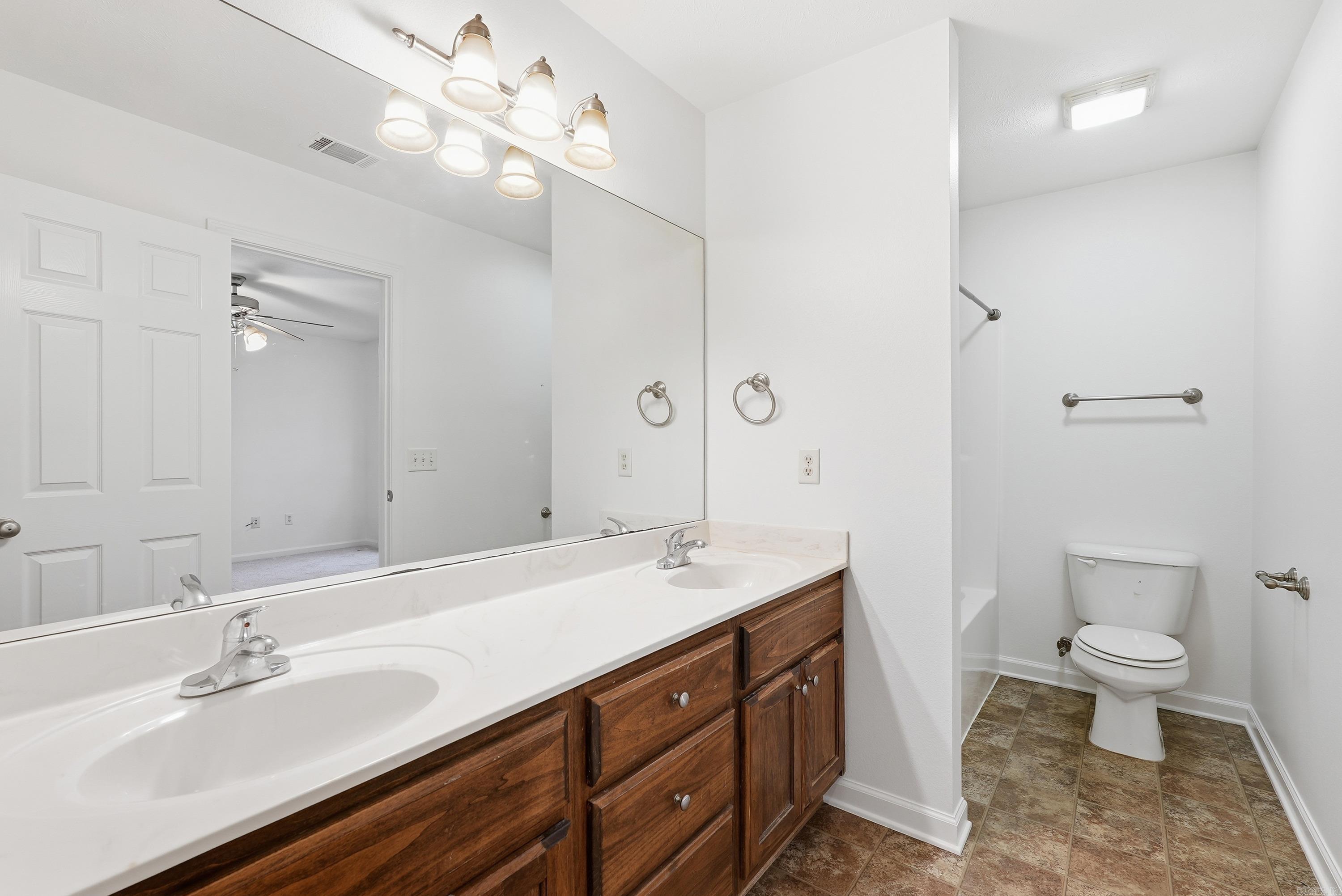 WEST POINTE - Residential