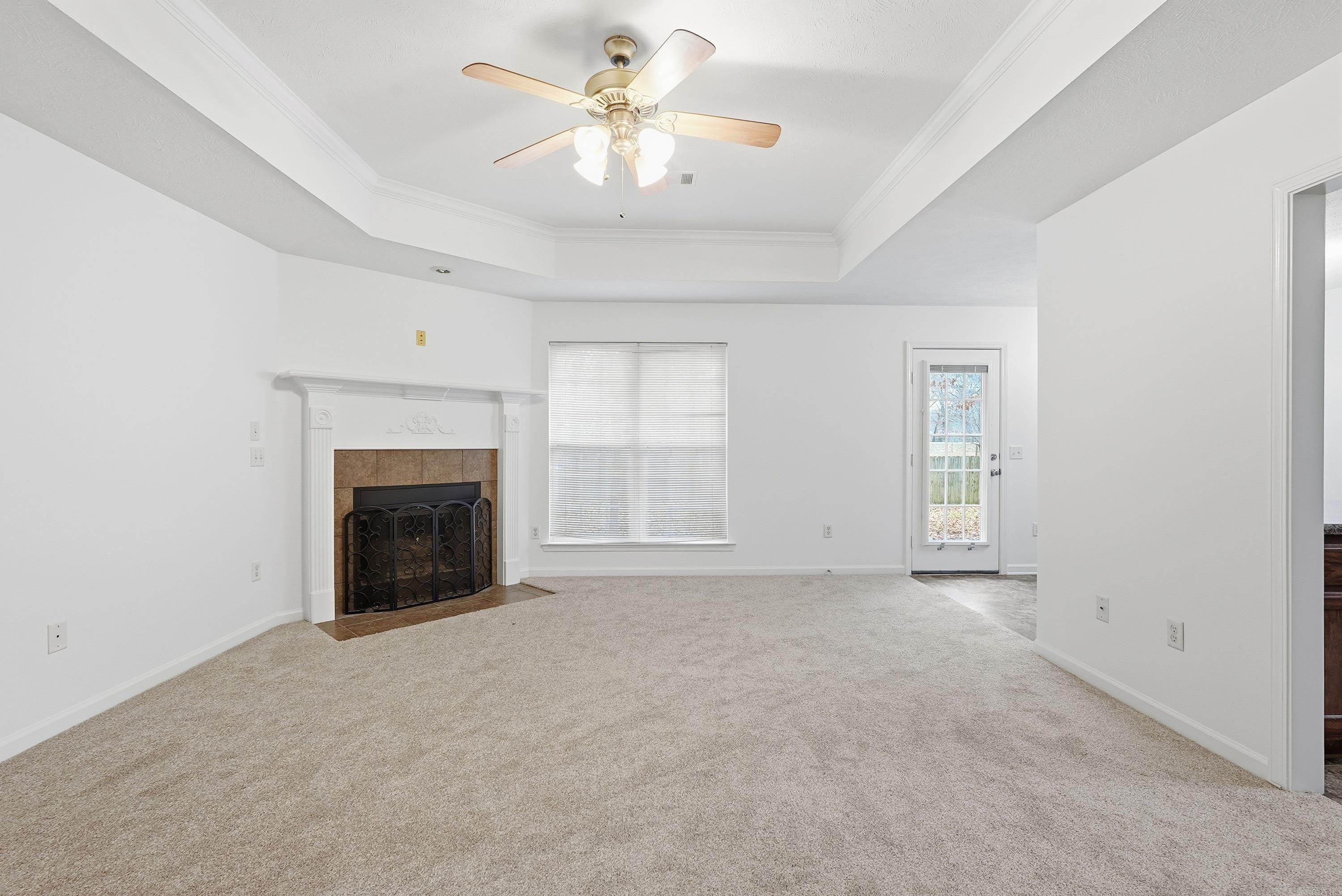 WEST POINTE - Residential