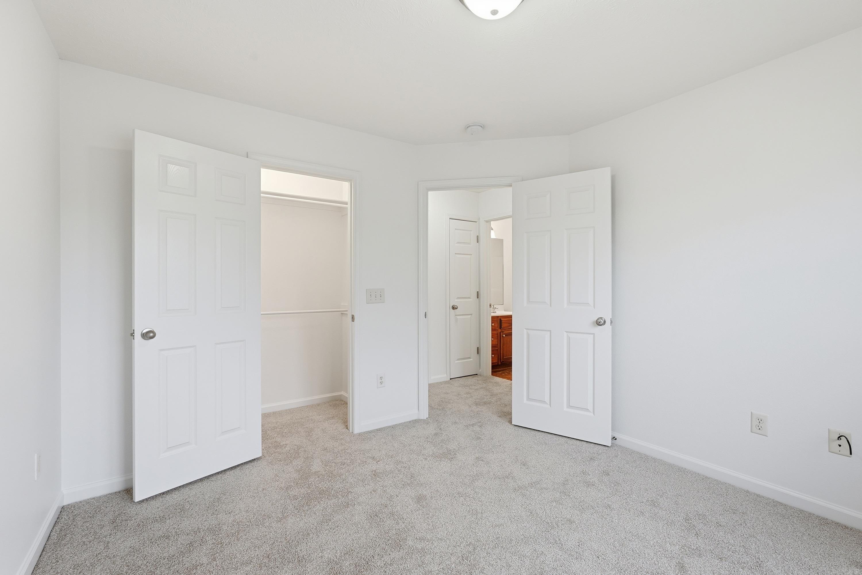 WEST POINTE - Residential