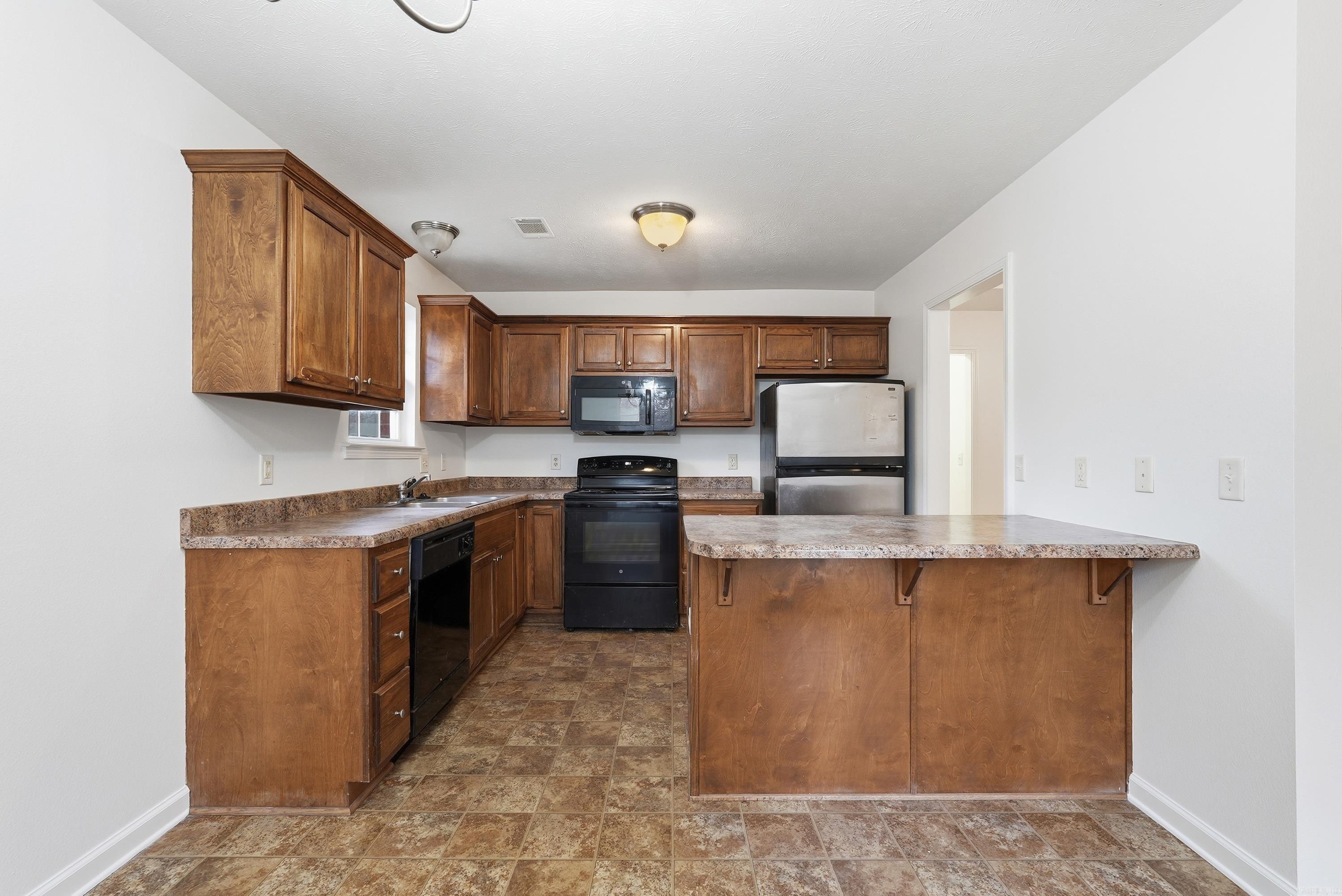 WEST POINTE - Residential