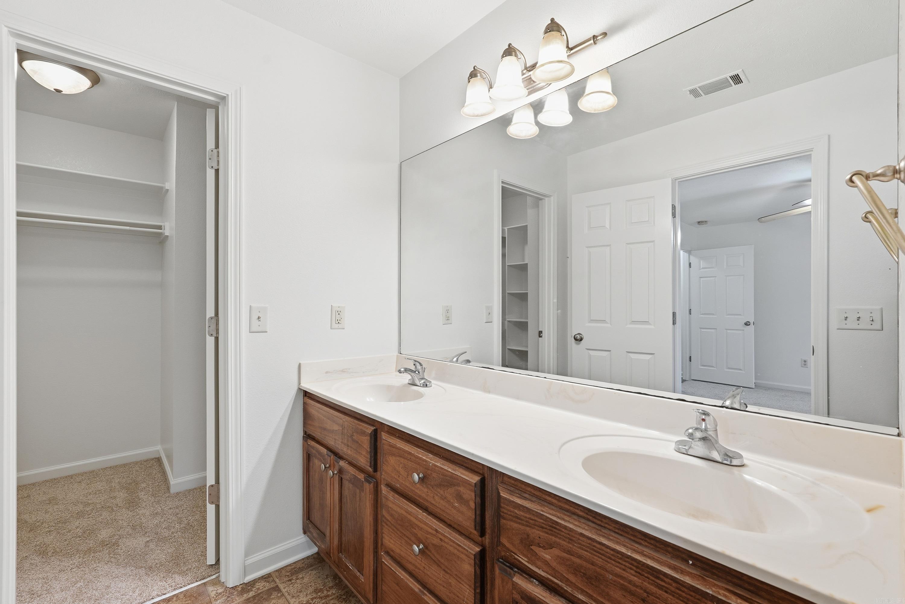 WEST POINTE - Residential