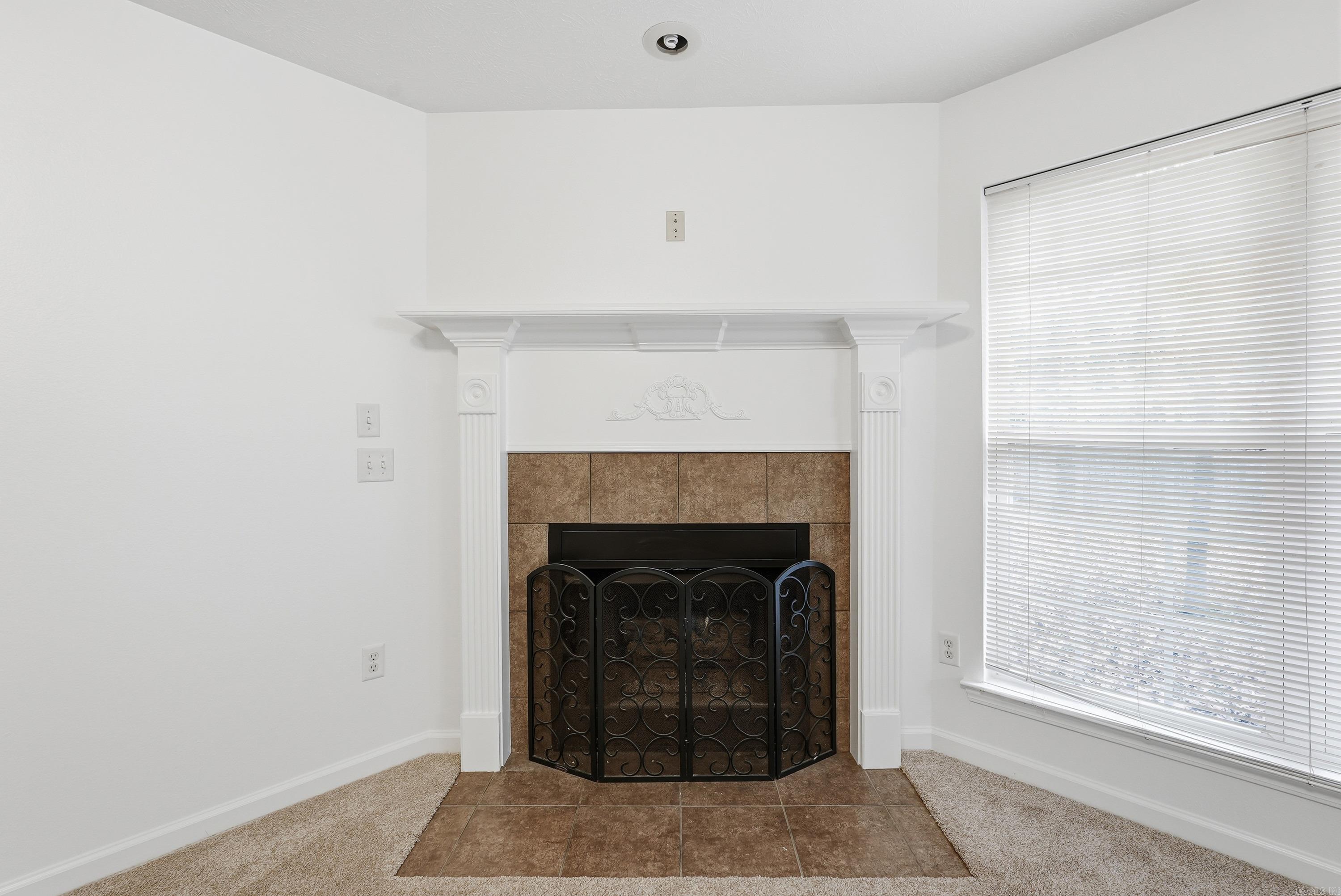 WEST POINTE - Residential