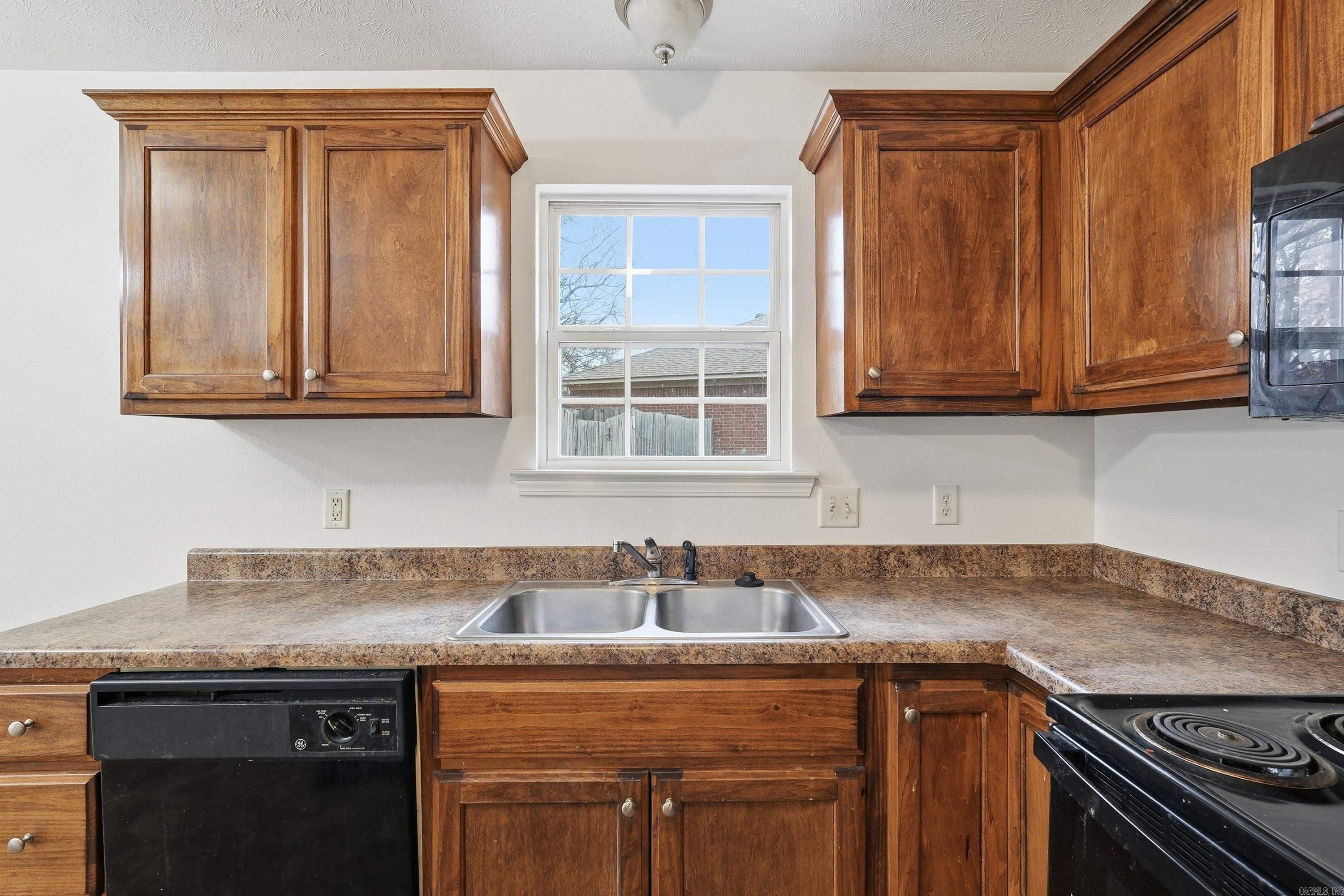 WEST POINTE - Residential