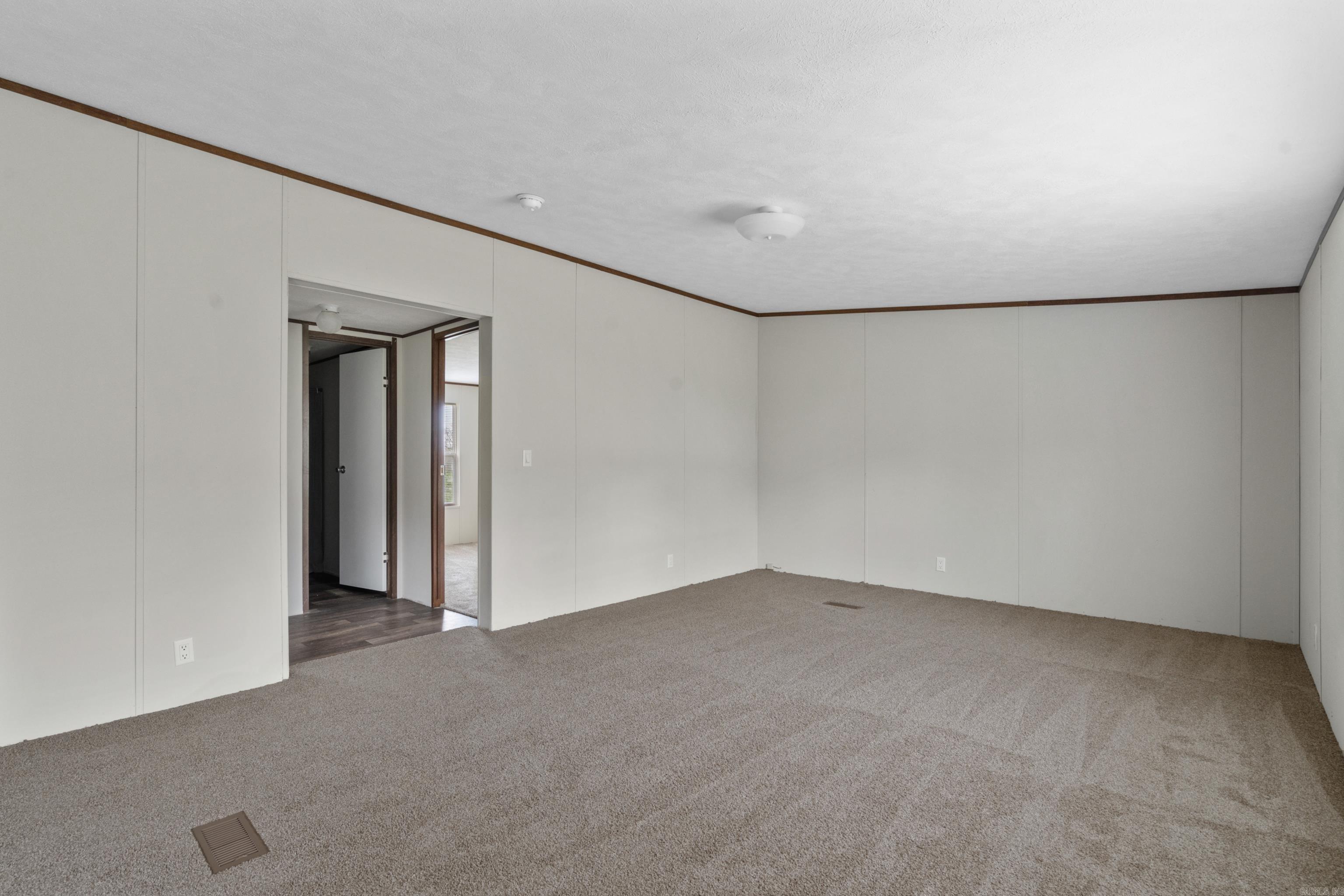 WHITTEN - Residential