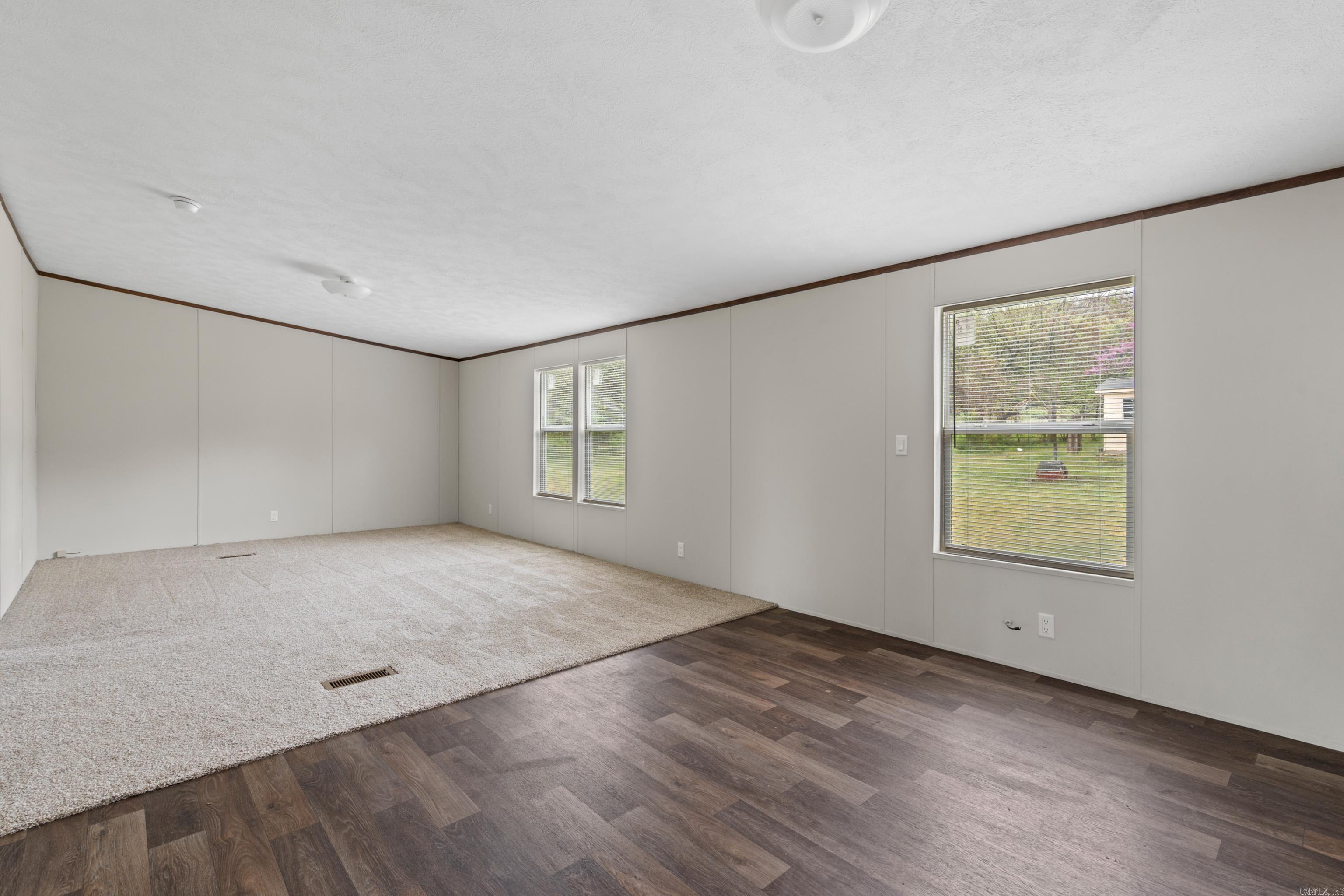 WHITTEN - Residential