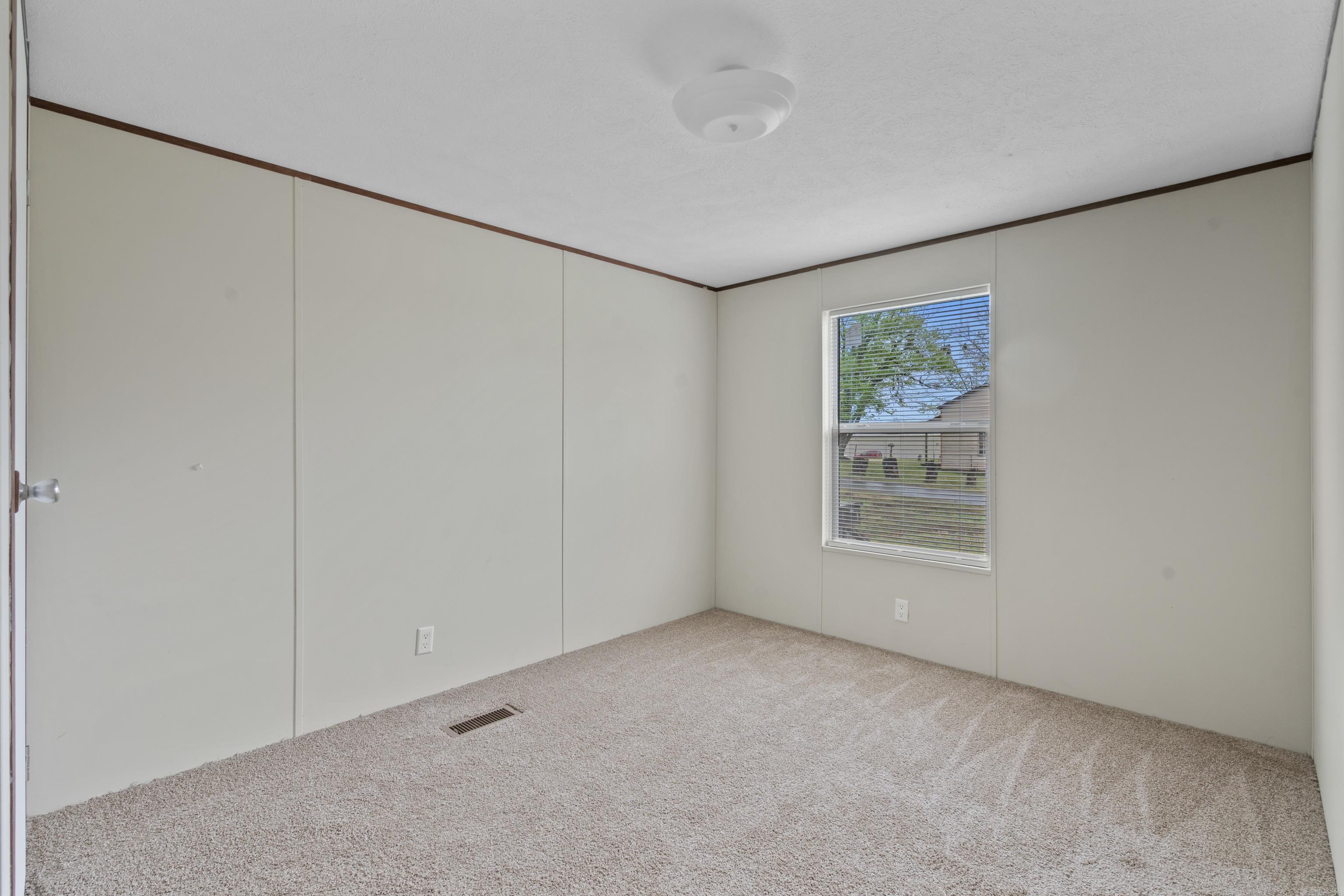 WHITTEN - Residential