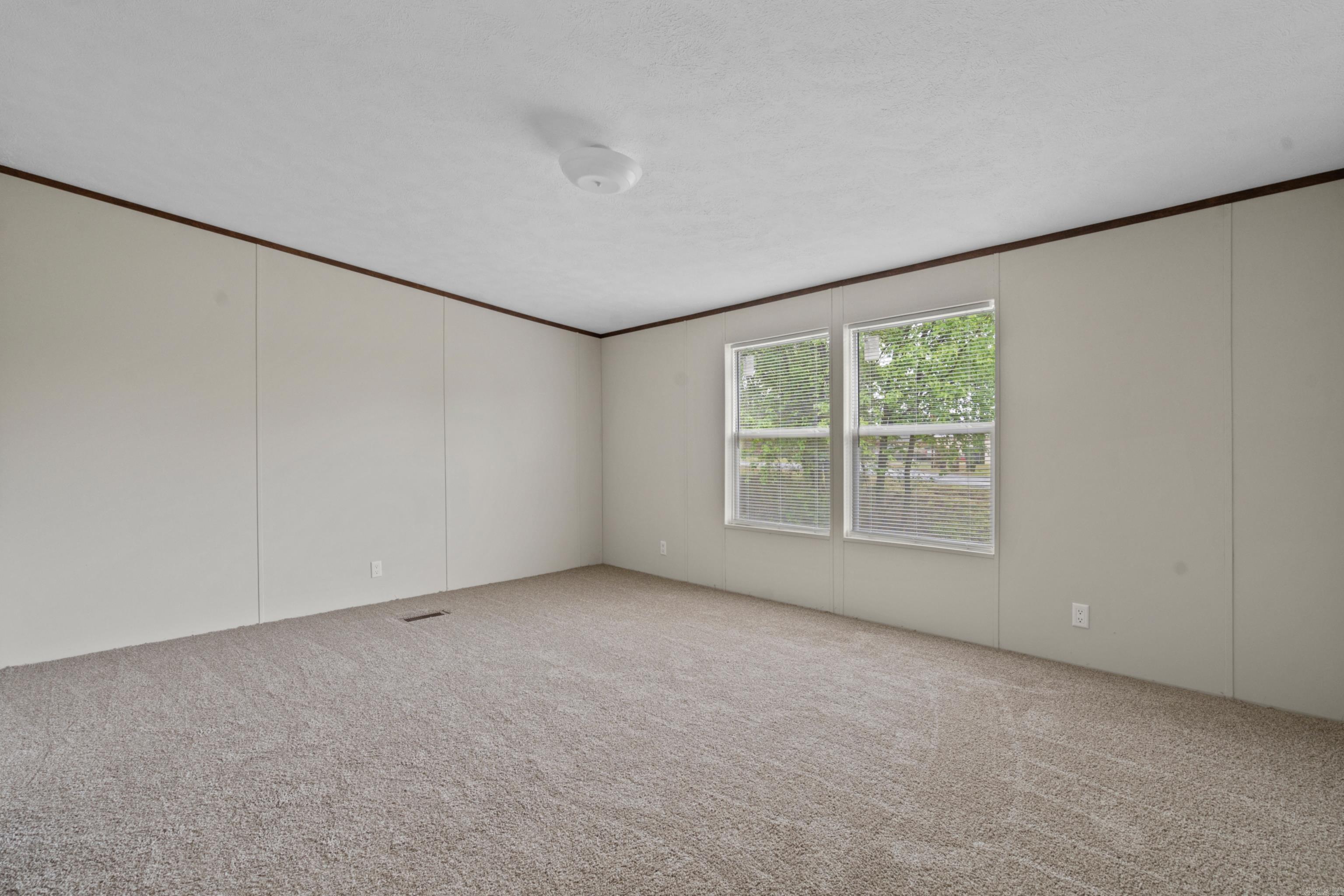 WHITTEN - Residential