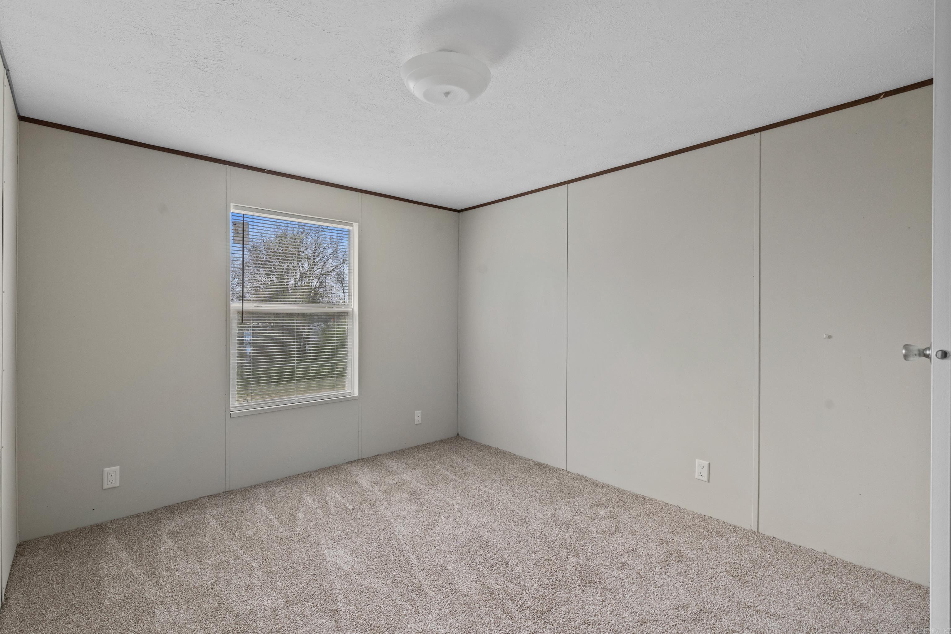 WHITTEN - Residential