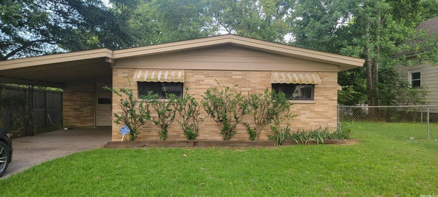 Super cute home in a well established neighborhood. Minutes from I-630, I-30, the Little Rock Zoo, War Memorial Park and Hospitals. Home needs some TLC, great for investors. Very unique inside, great backyard. Large storage room on side of home. New HVAC unit, newer roof, Refrigerator stays.Original hardwood floors. Some updates have been started already, just need to be finished up. If you have an investor, then this is the one to show! Home to be sold "as is." Back on Market due to Buyers financing falling out.   SQ FT is approximate, measuring is encouraged.