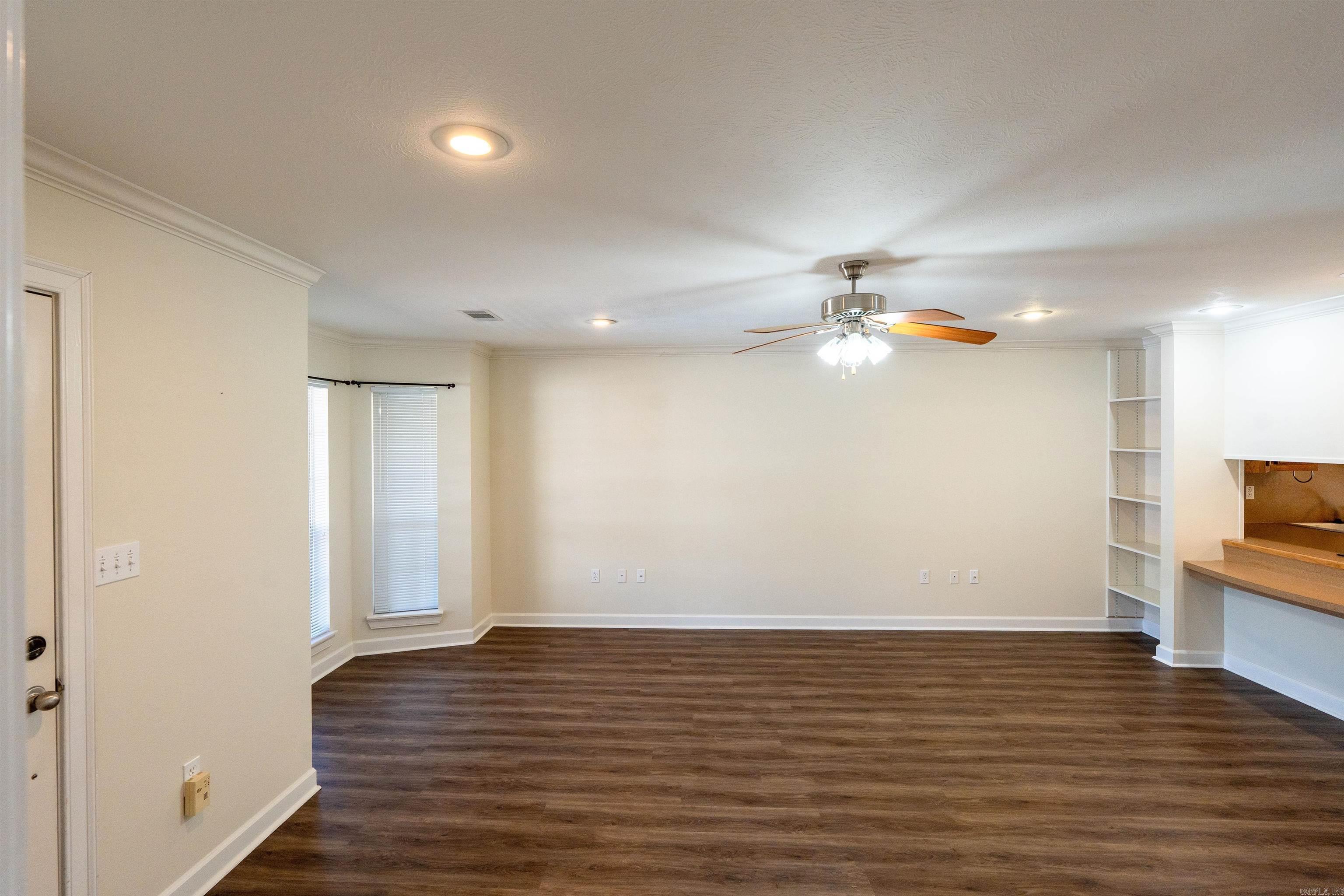 VILLAS AT SOUTHRIDGE VILLAGE H.P - Residential