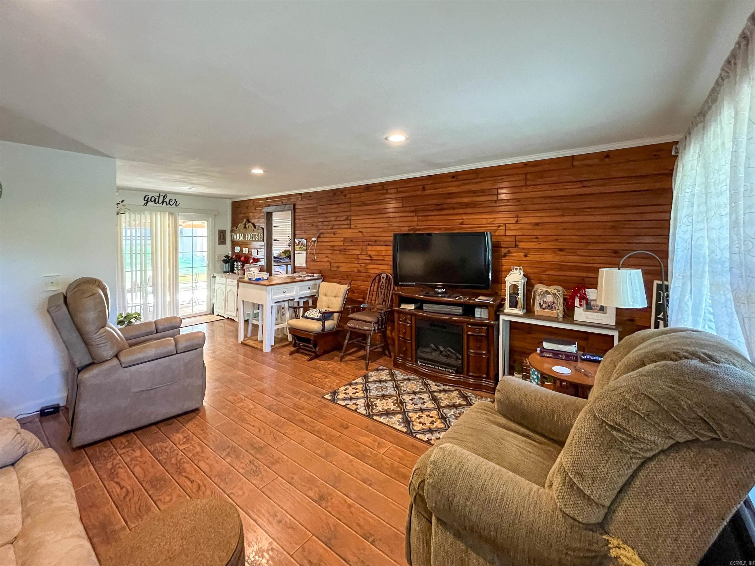RAVENDEN UNPL - Residential