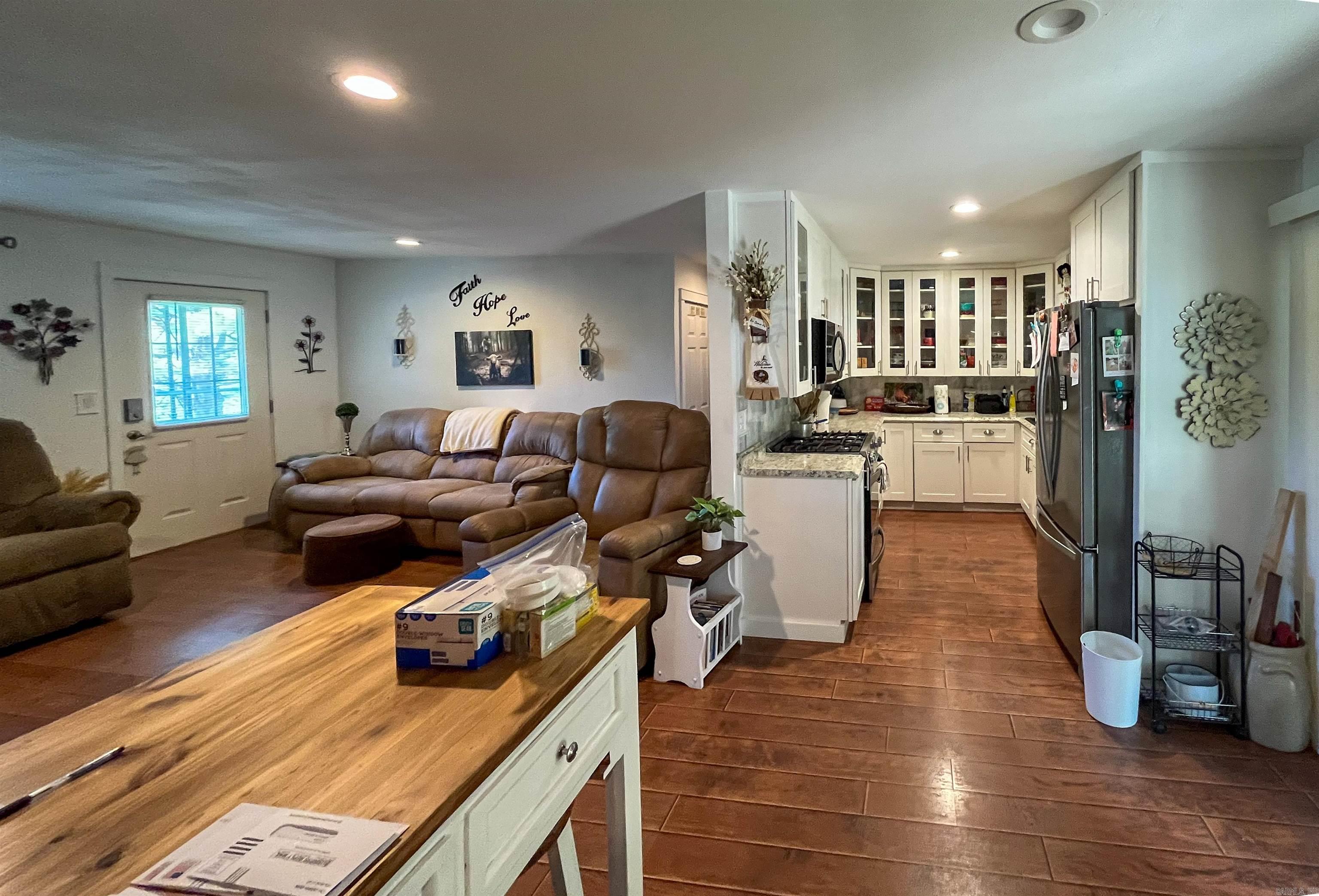 RAVENDEN UNPL - Residential