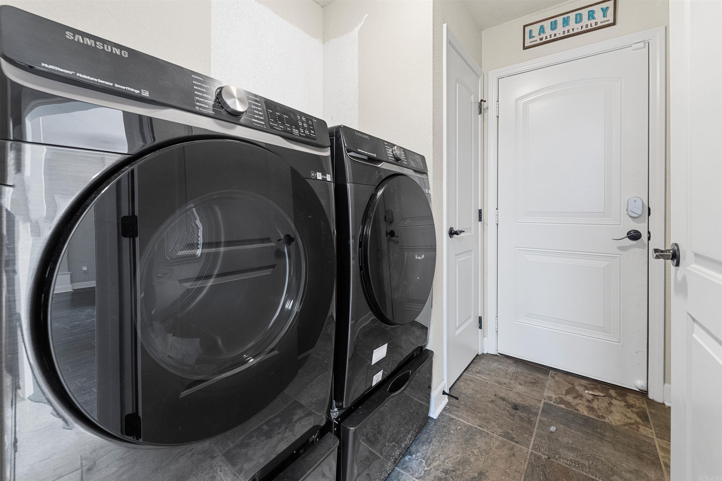 Stone Links - Residential