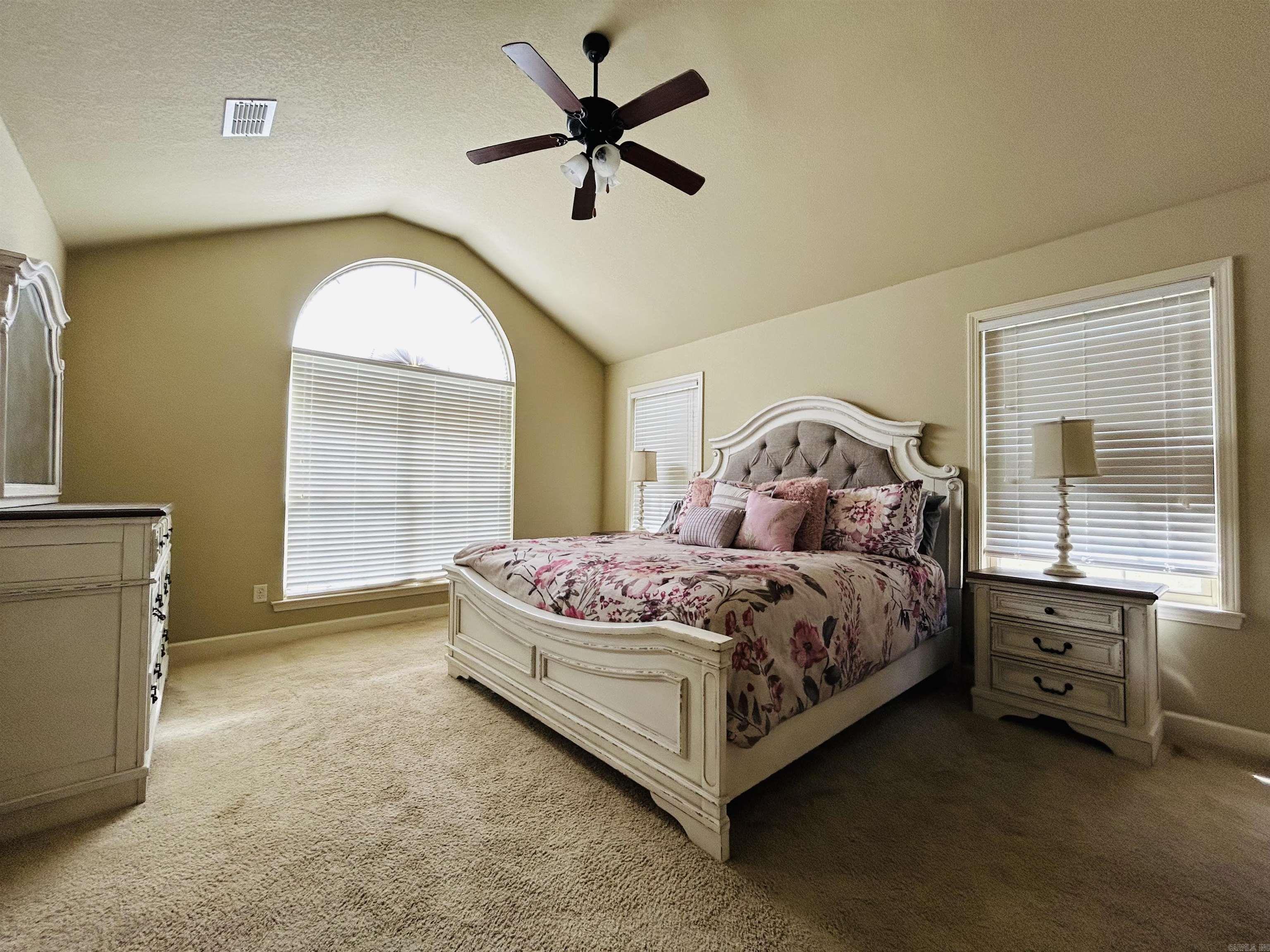 Stone Links - Residential