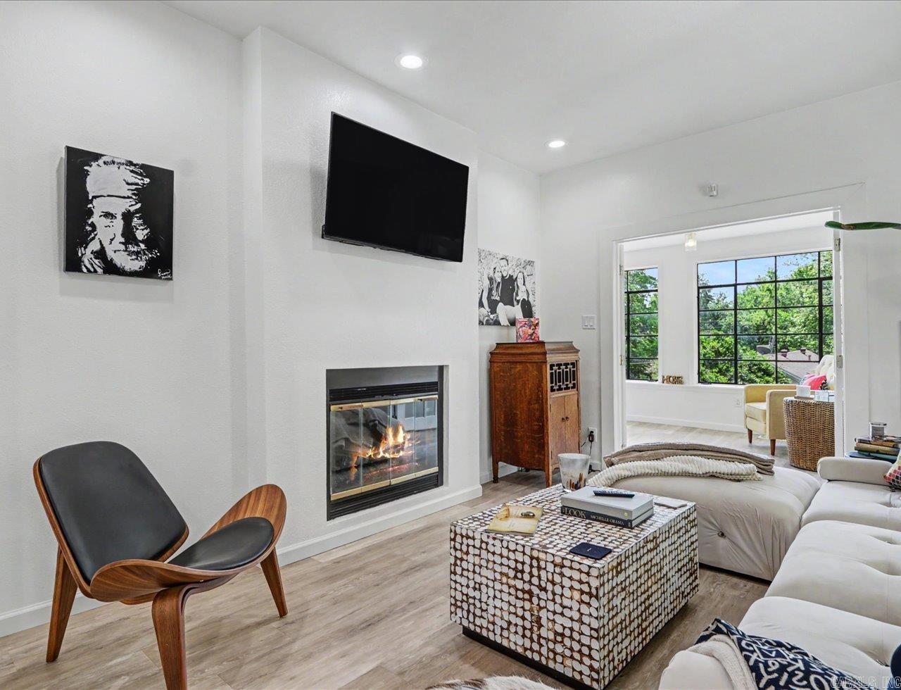 Sanders & Mayo - Residential