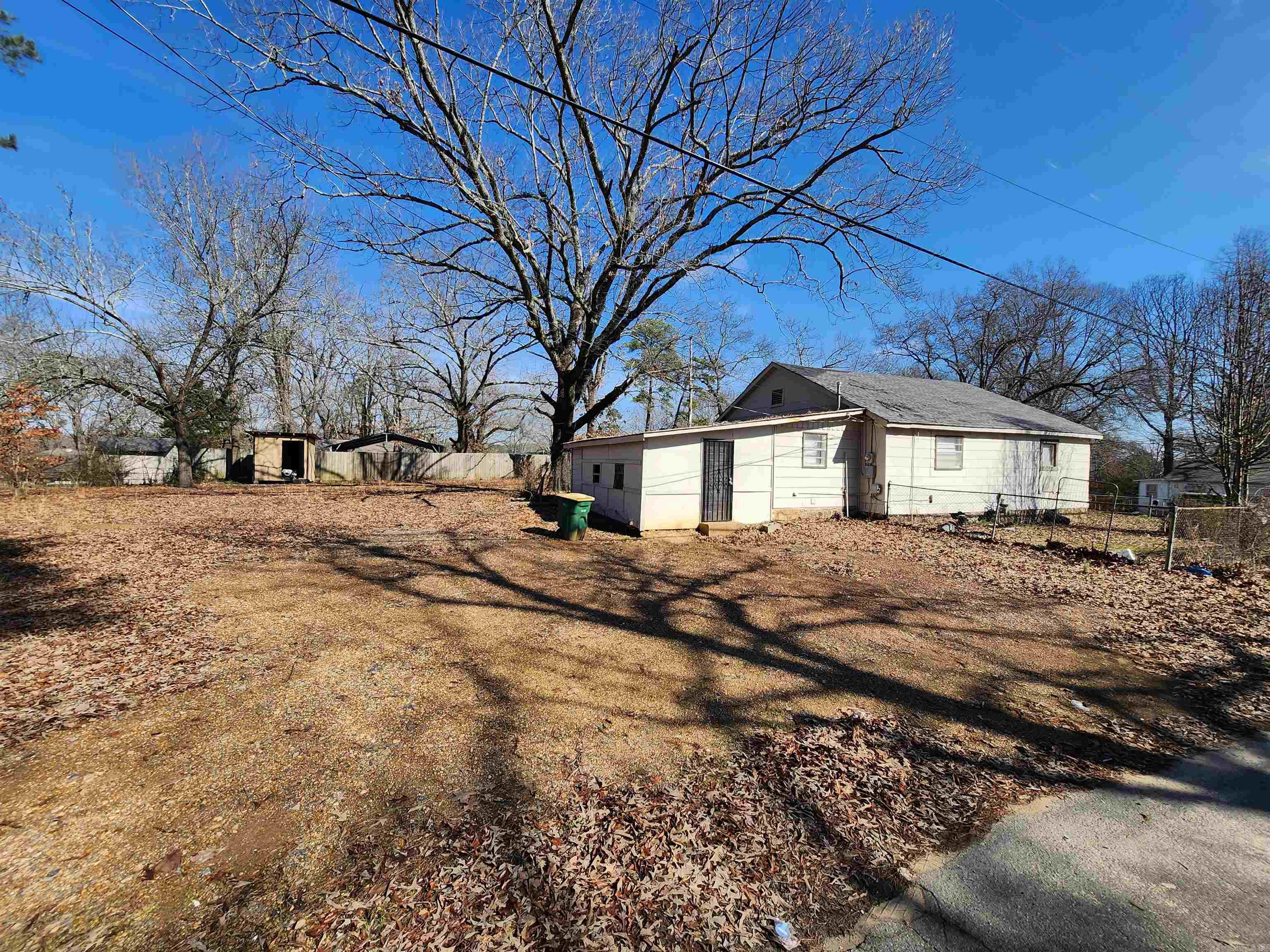 BARROW JOHN - Residential