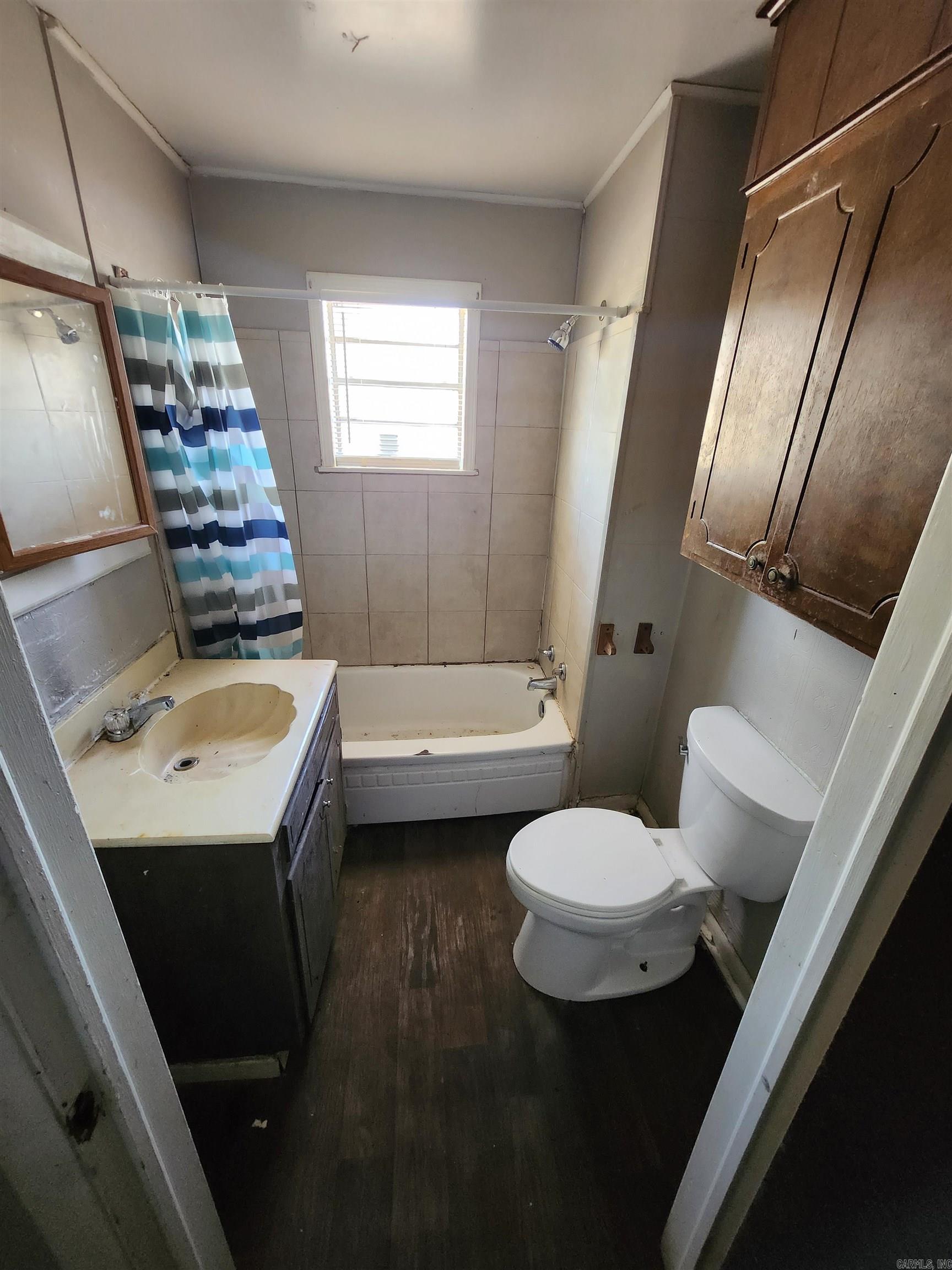 BARROW JOHN - Residential