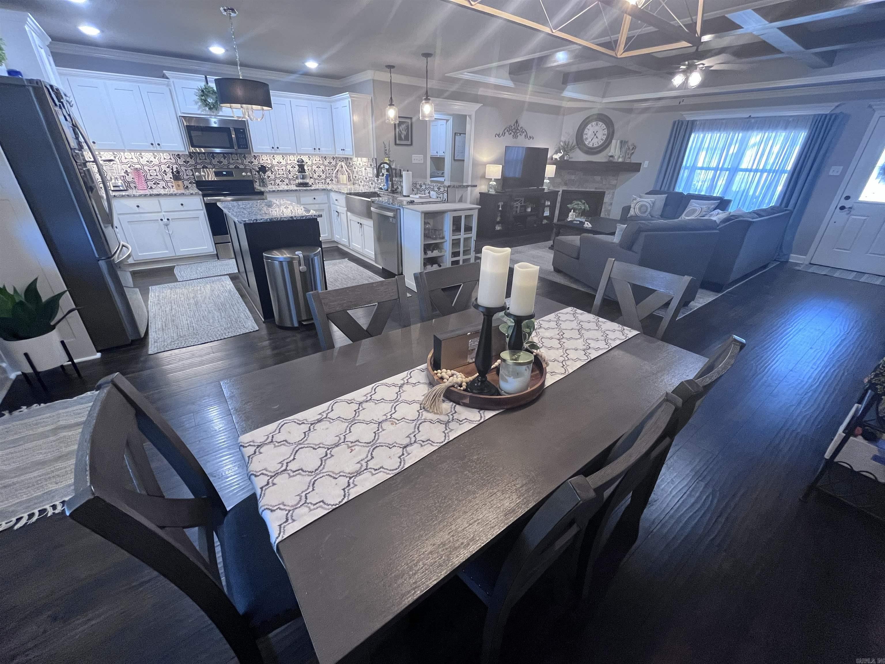 HERITAGE MEADOWS - Residential Lease