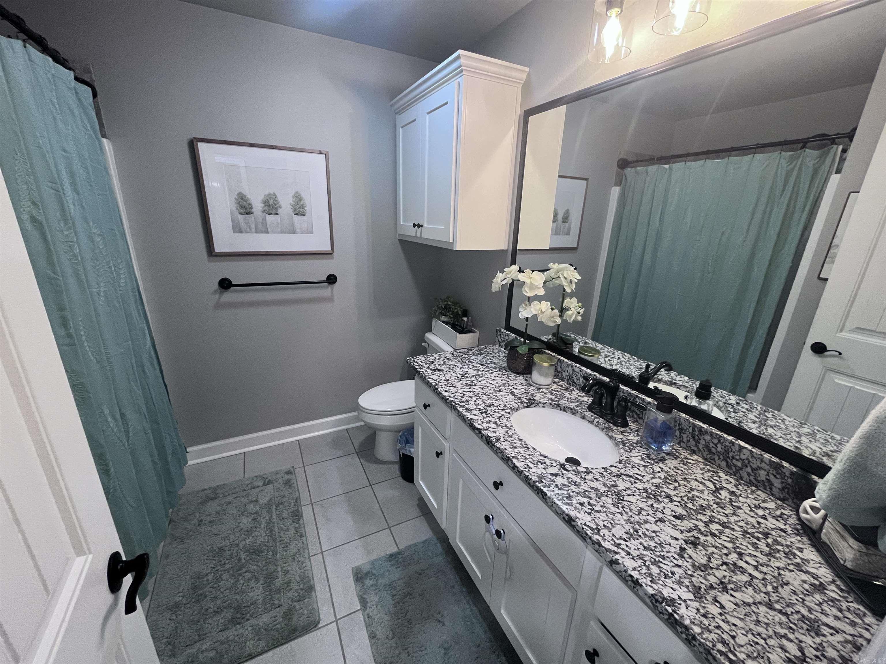 HERITAGE MEADOWS - Residential Lease