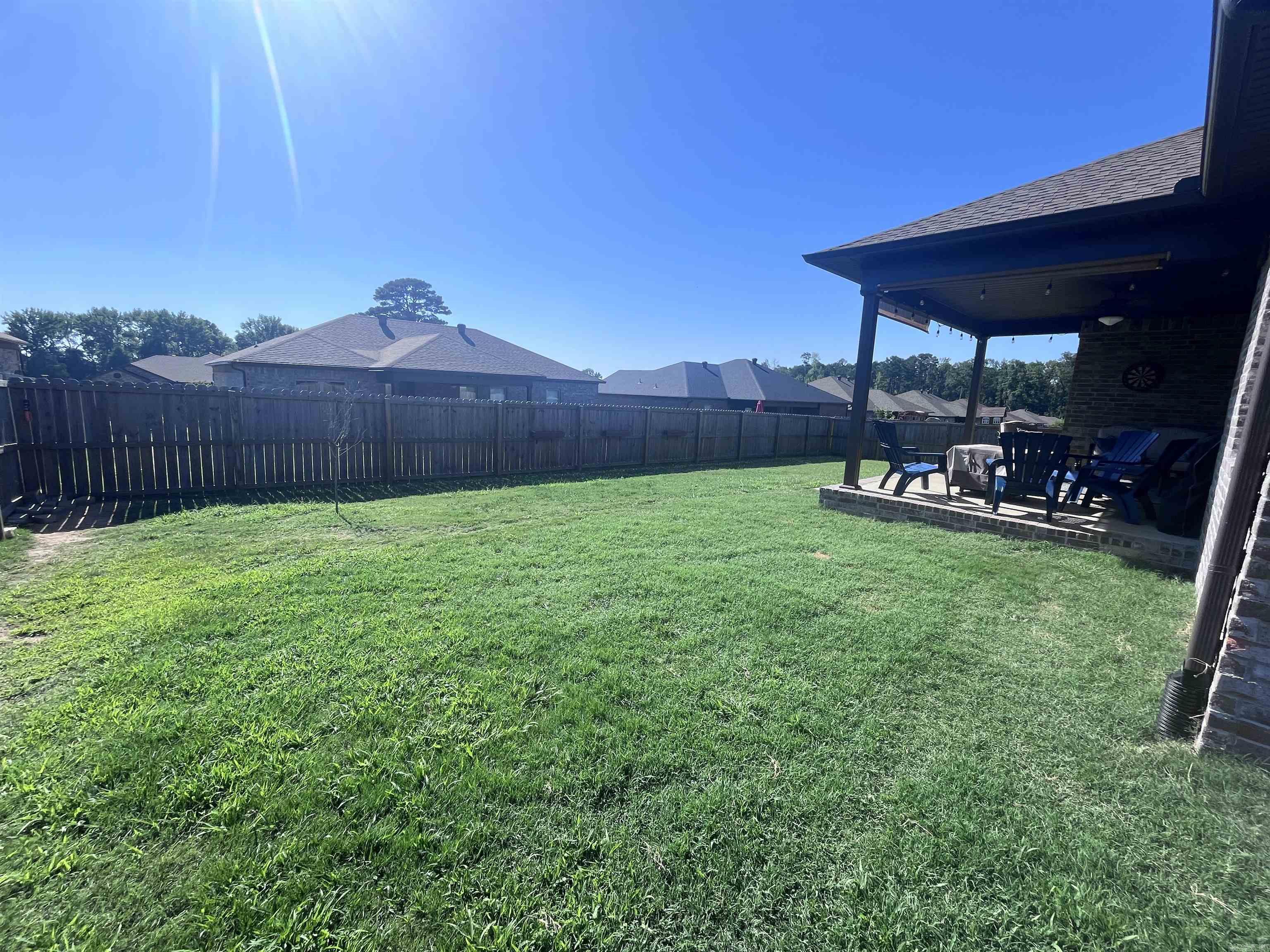 HERITAGE MEADOWS - Residential Lease