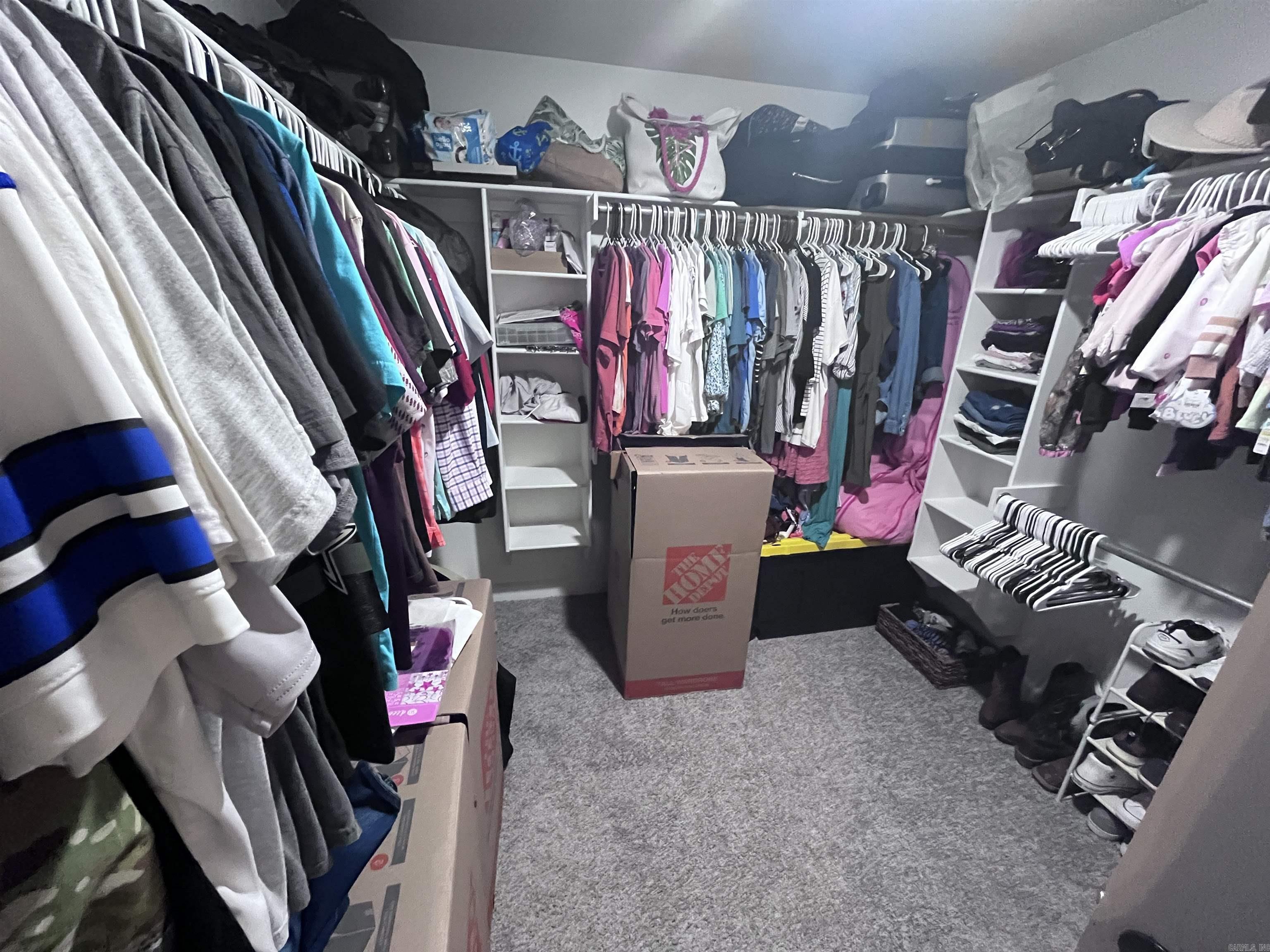 HERITAGE MEADOWS - Residential Lease