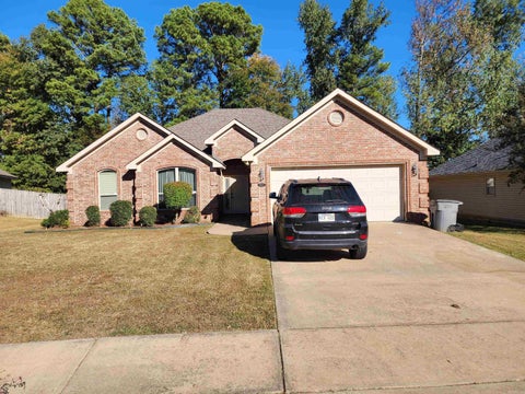 Photo of 5209 Natalie Dr DR, Bryant, AR 72022 (MLS # 26042289)