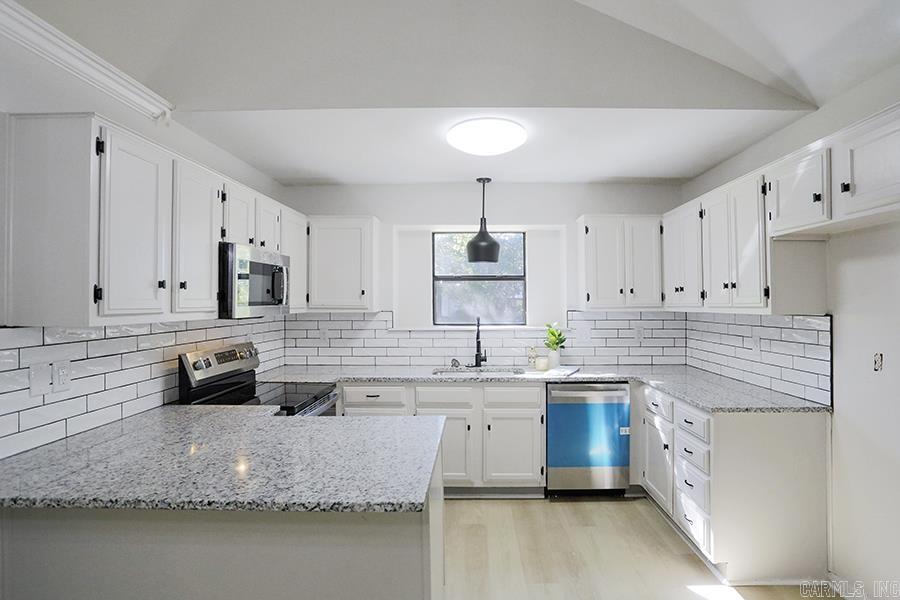 Kings Pointe - Residential