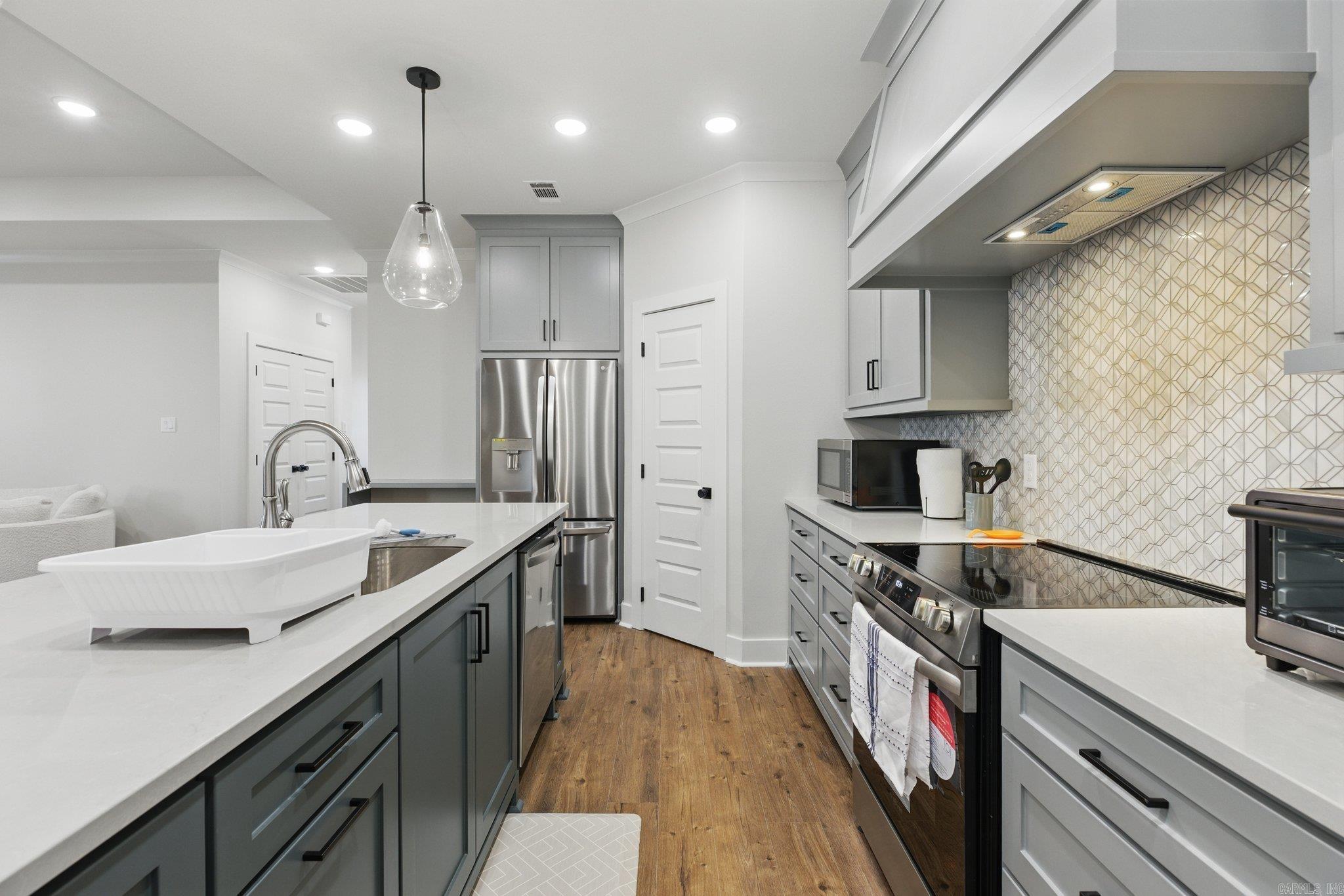 EDGEWOOD PHASE 1 - Residential Lease