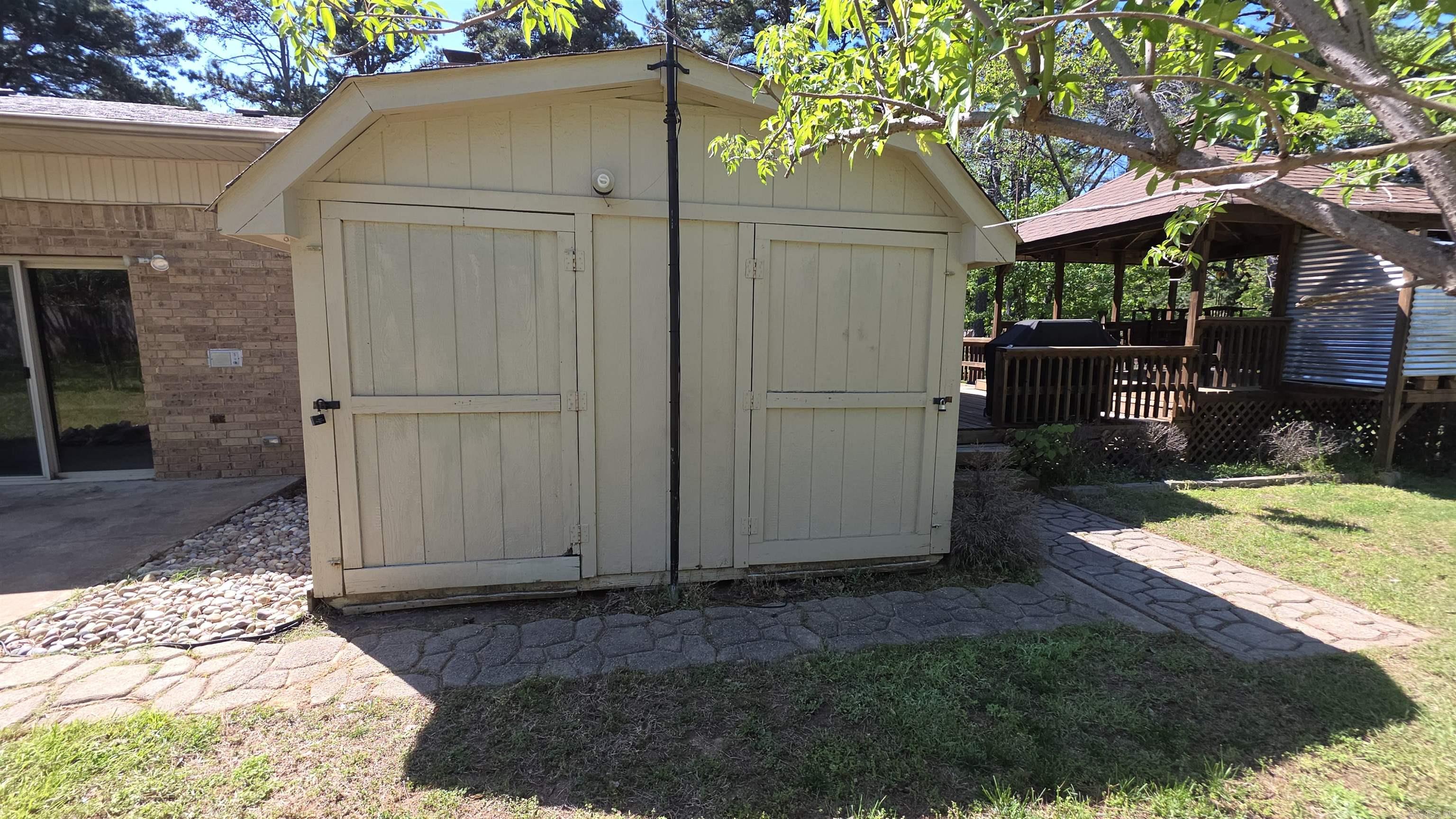 Skyline Manor Unit 1 - Residential