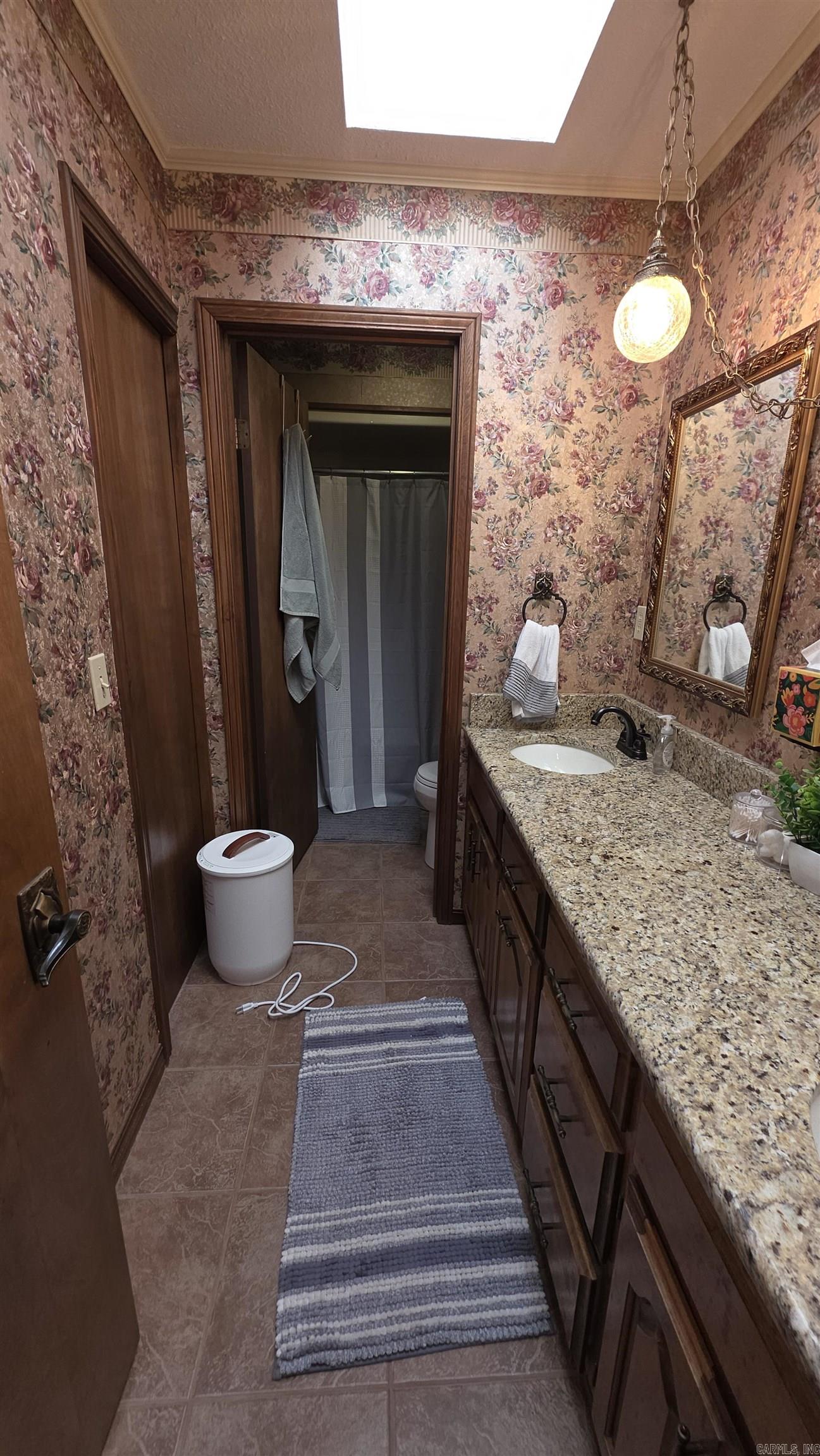 Skyline Manor Unit 1 - Residential