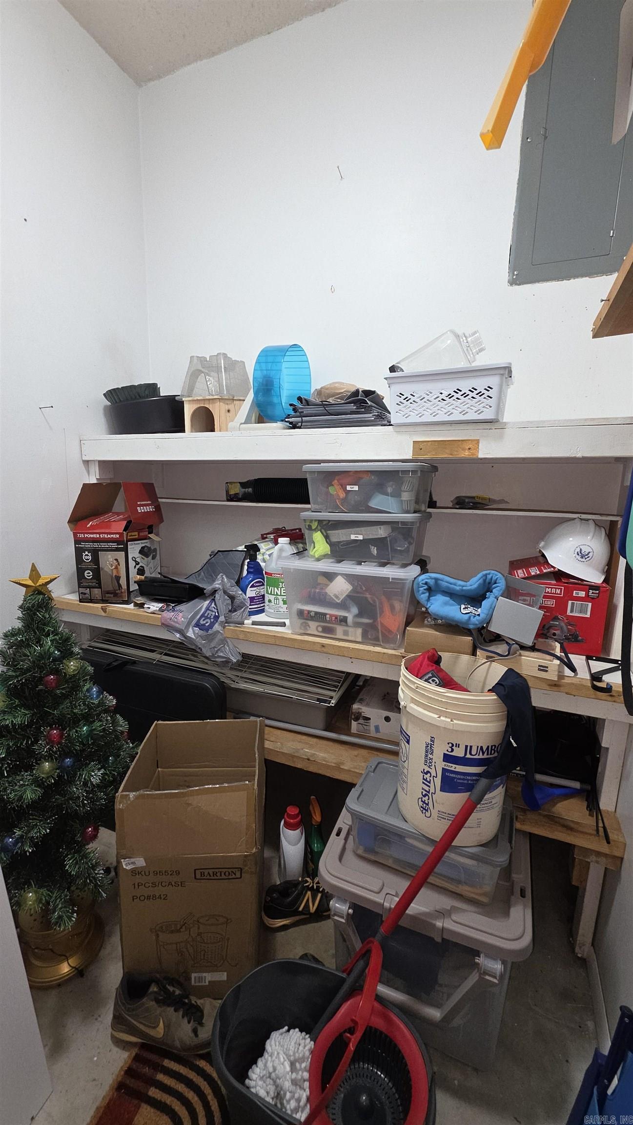 Skyline Manor Unit 1 - Residential