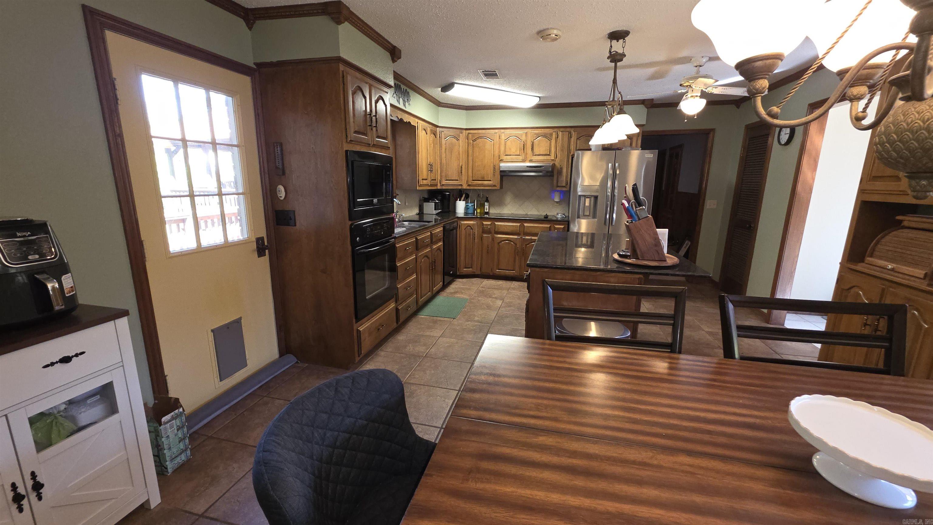 Skyline Manor Unit 1 - Residential