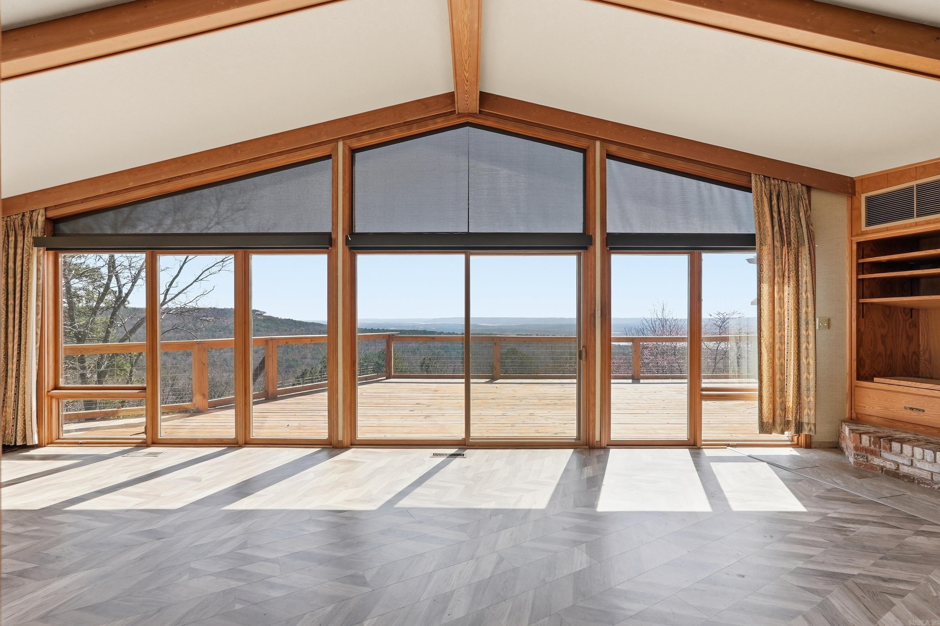 CHELSEA GLADE - Residential