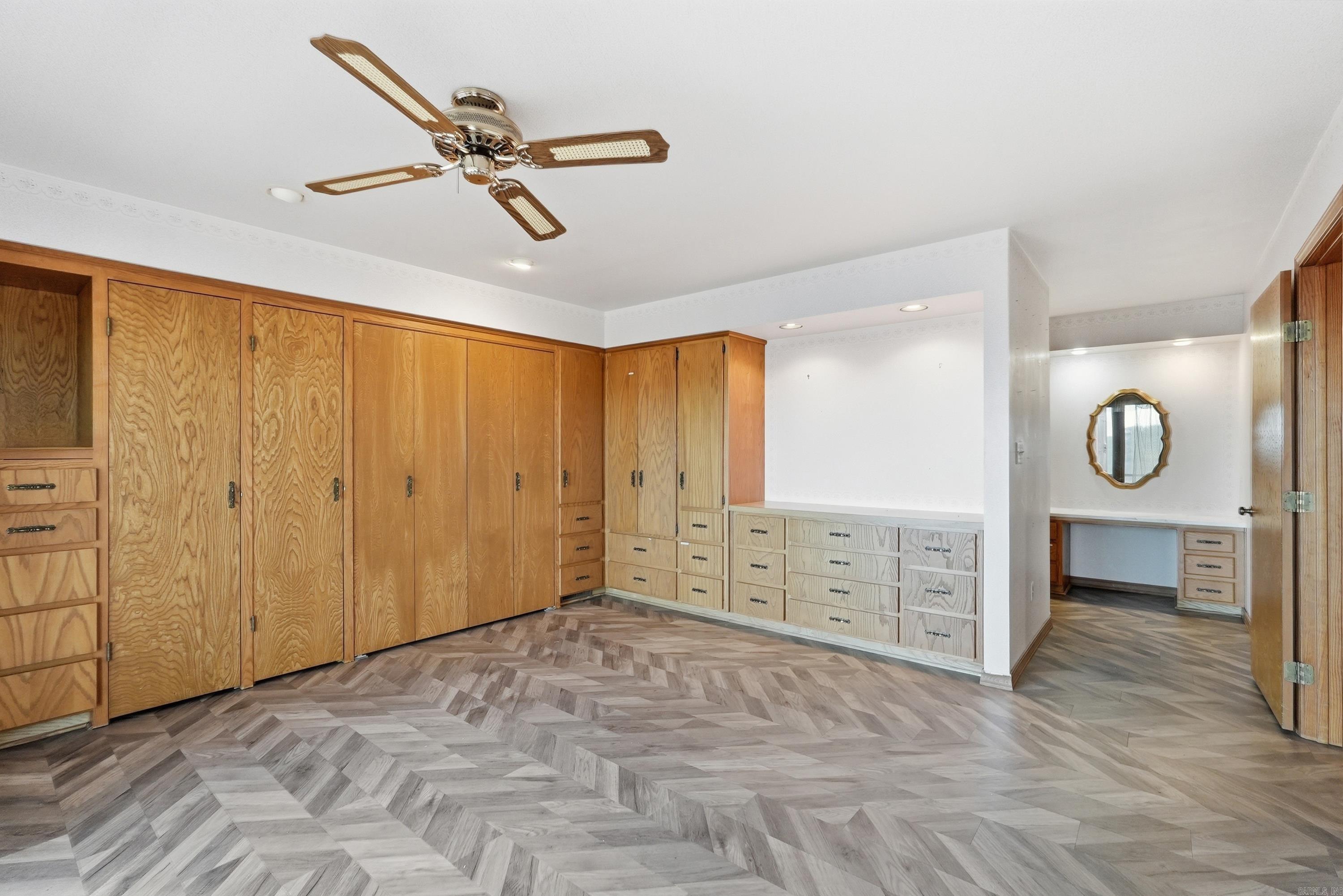 CHELSEA GLADE - Residential