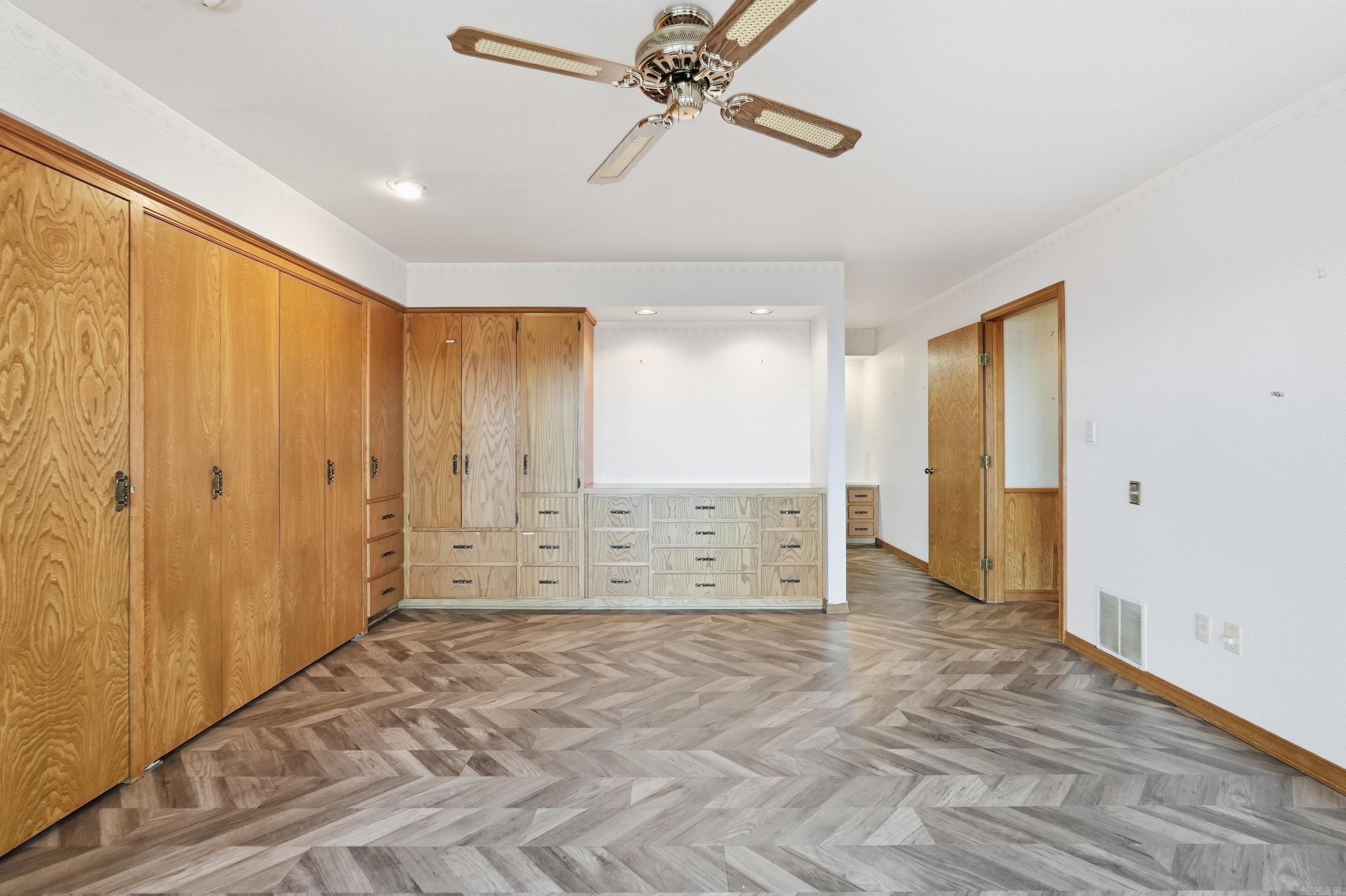 CHELSEA GLADE - Residential