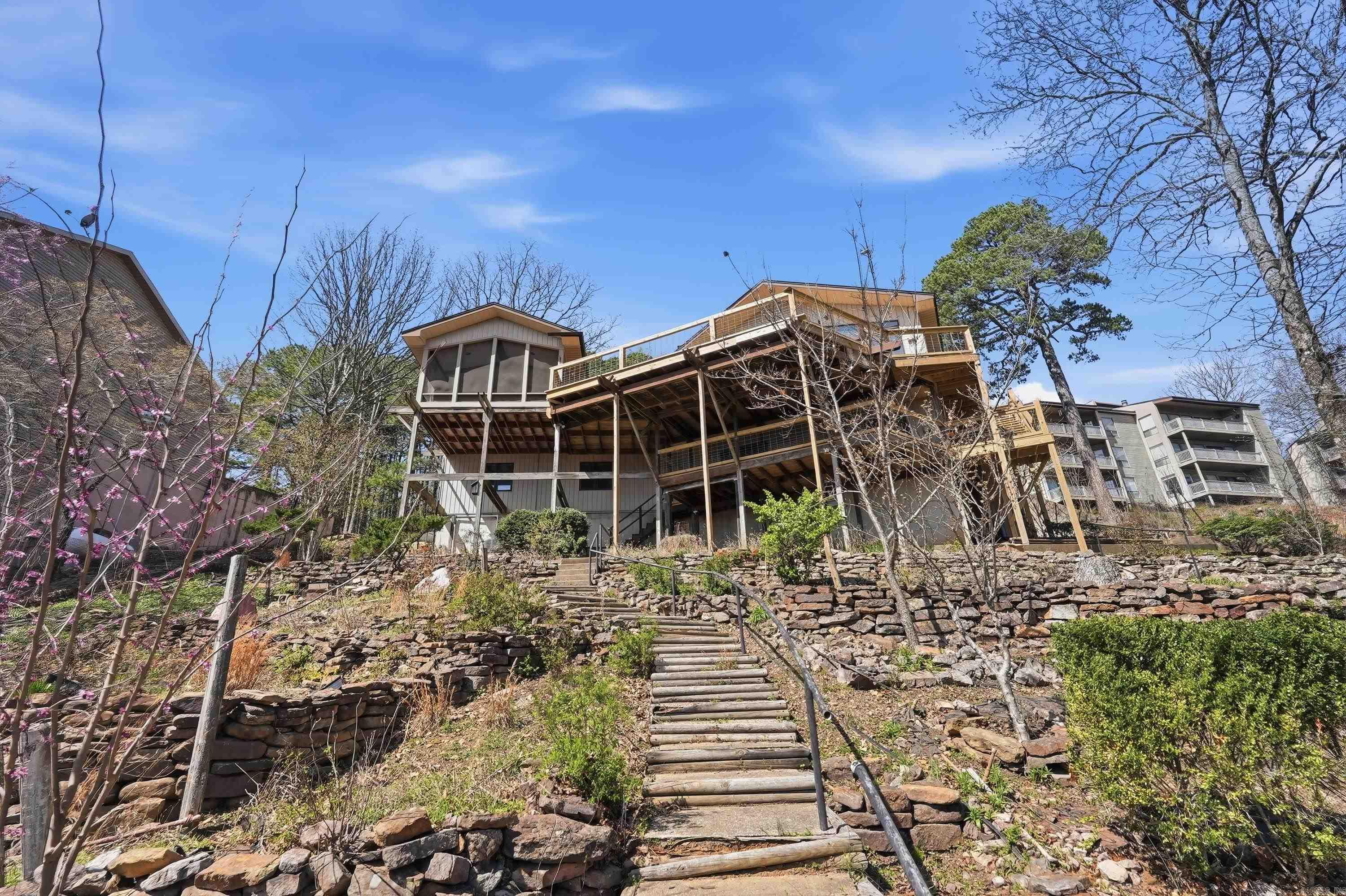 CHELSEA GLADE - Residential