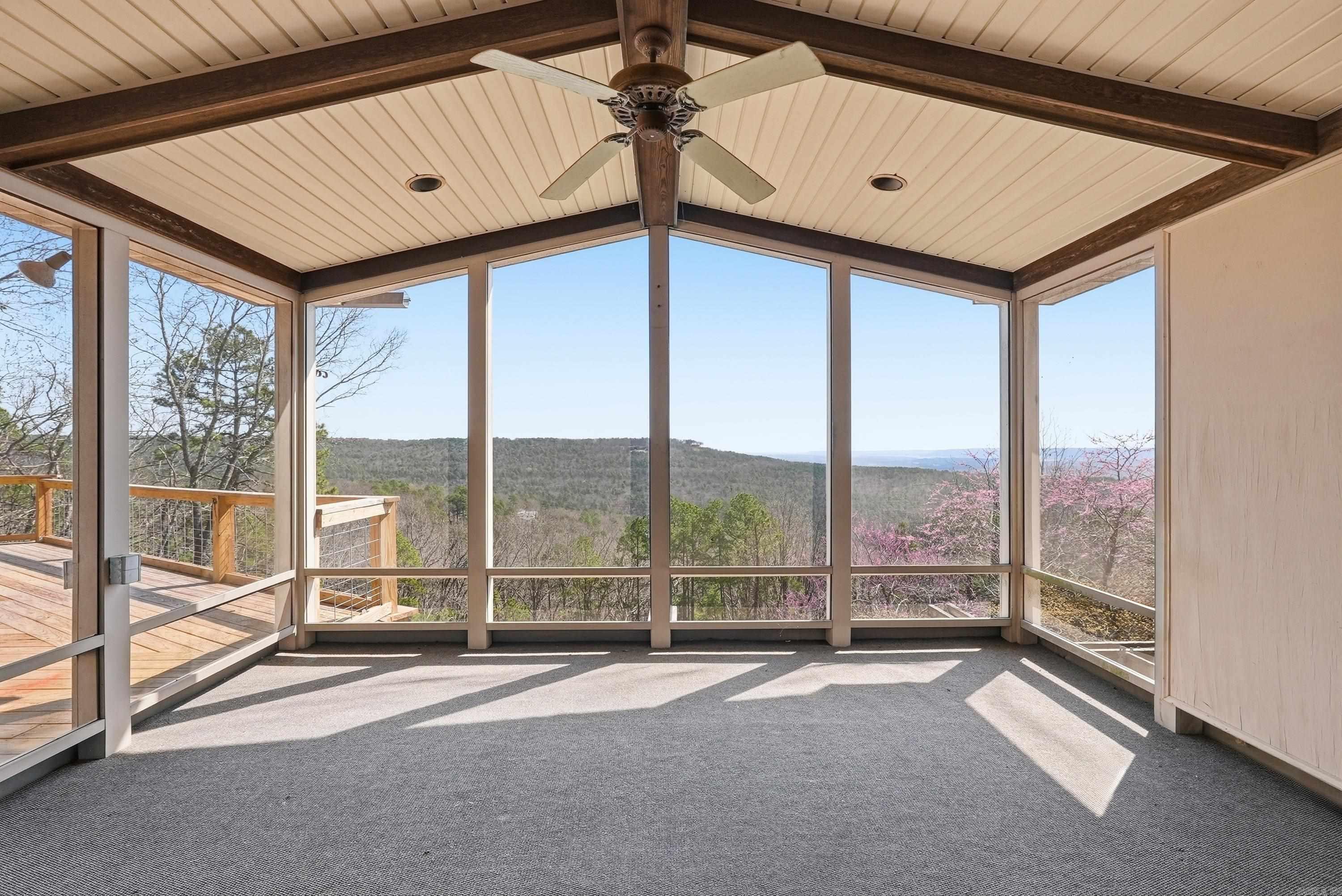 CHELSEA GLADE - Residential