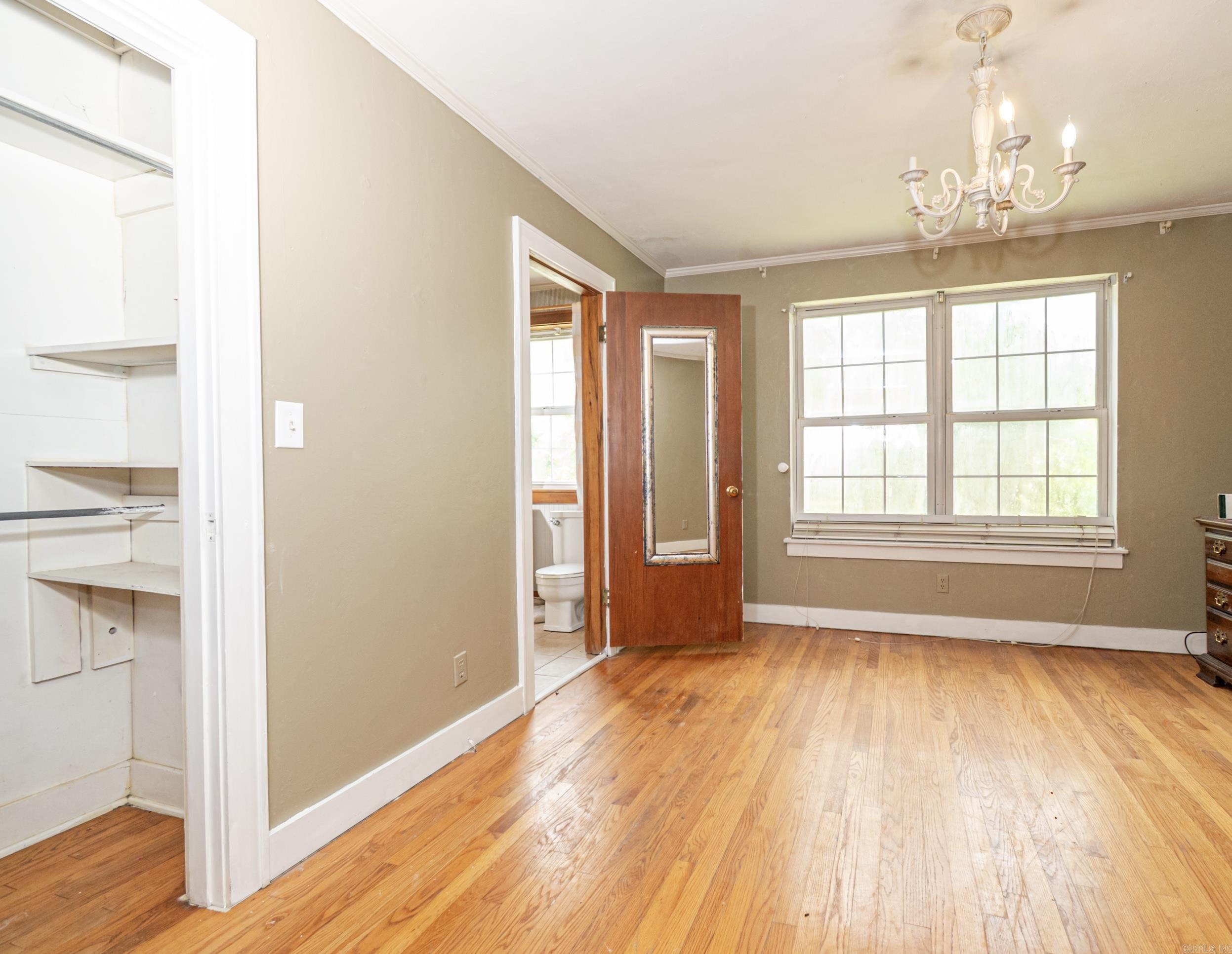 SCOTT INSIDE - Residential