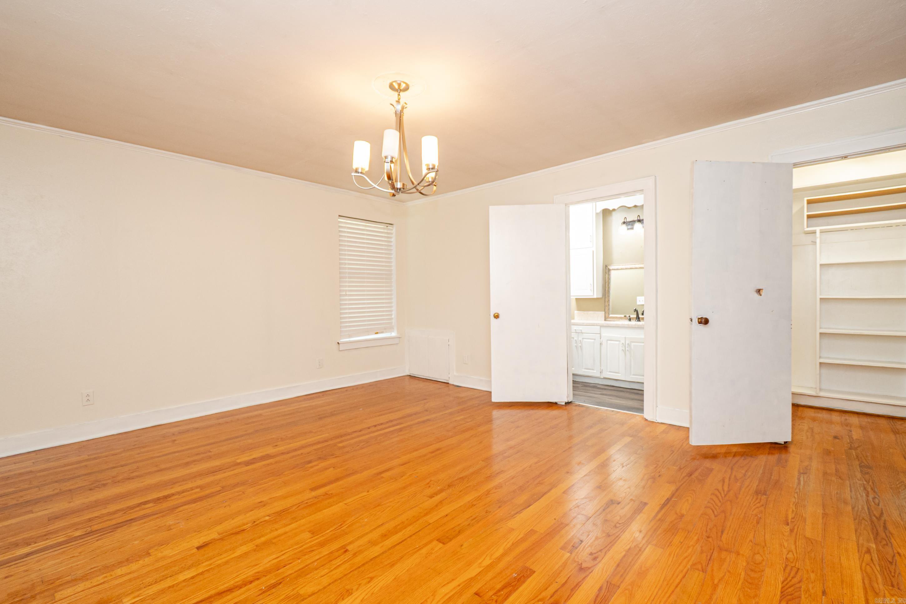 SCOTT INSIDE - Residential