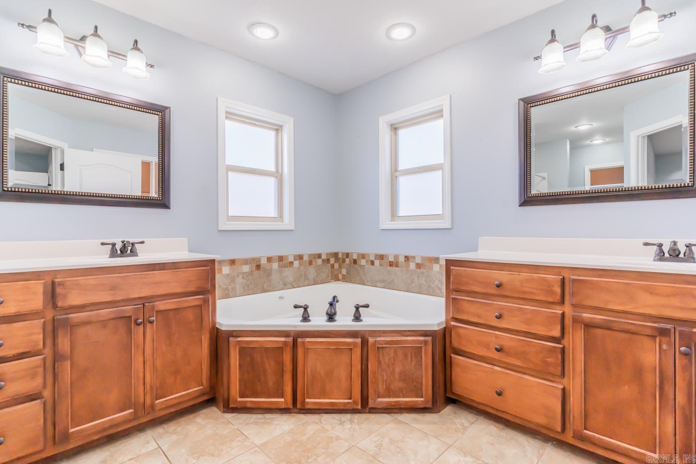 JORDAN KAITLYN - Residential