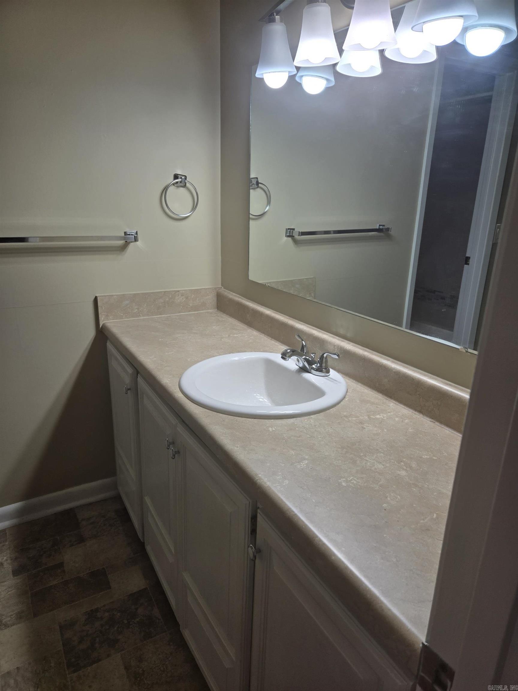 VALENCIA COURTS - Residential